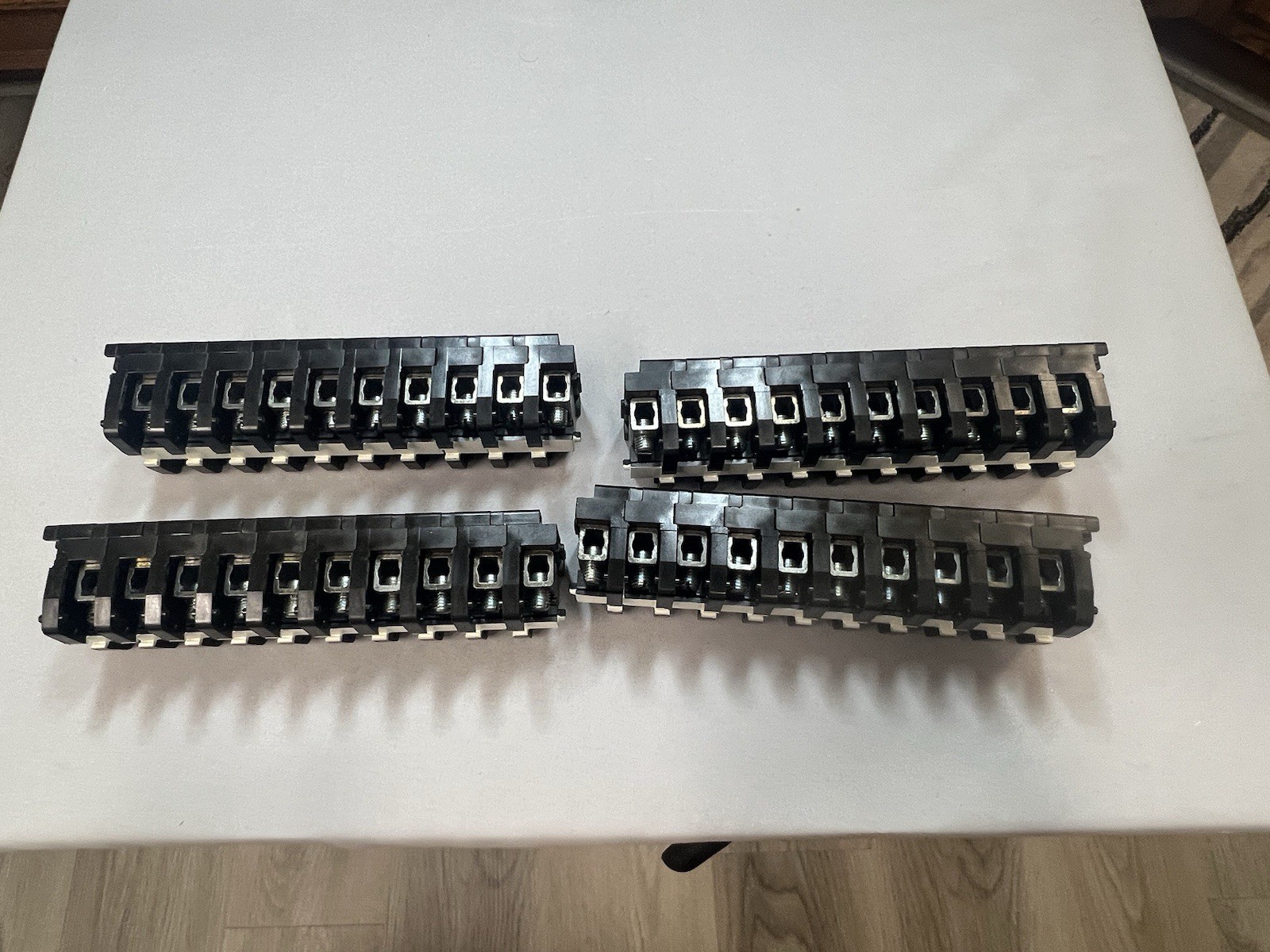 BUCHANAN 222 BU HEAVY DUTY BOX Of 40 600 VOLT SERIES 200 TERMINAL BLOCKS . NIB