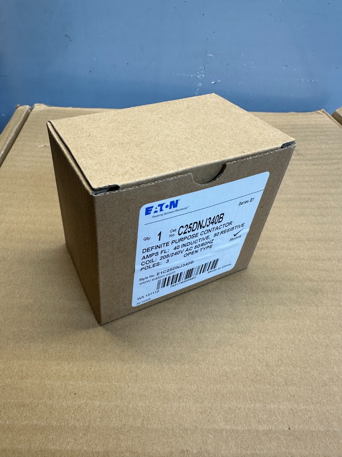 EATON C25DNJ340B 3P 40A 208-240 VAC Definite Purpose Contactor, NEW FREE SHIP