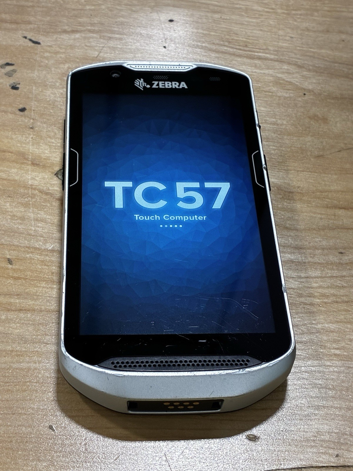 Zebra TC57 TC57HO Barcode Mobile Scanner TC57HO-1PEZU4P-25 Untested
