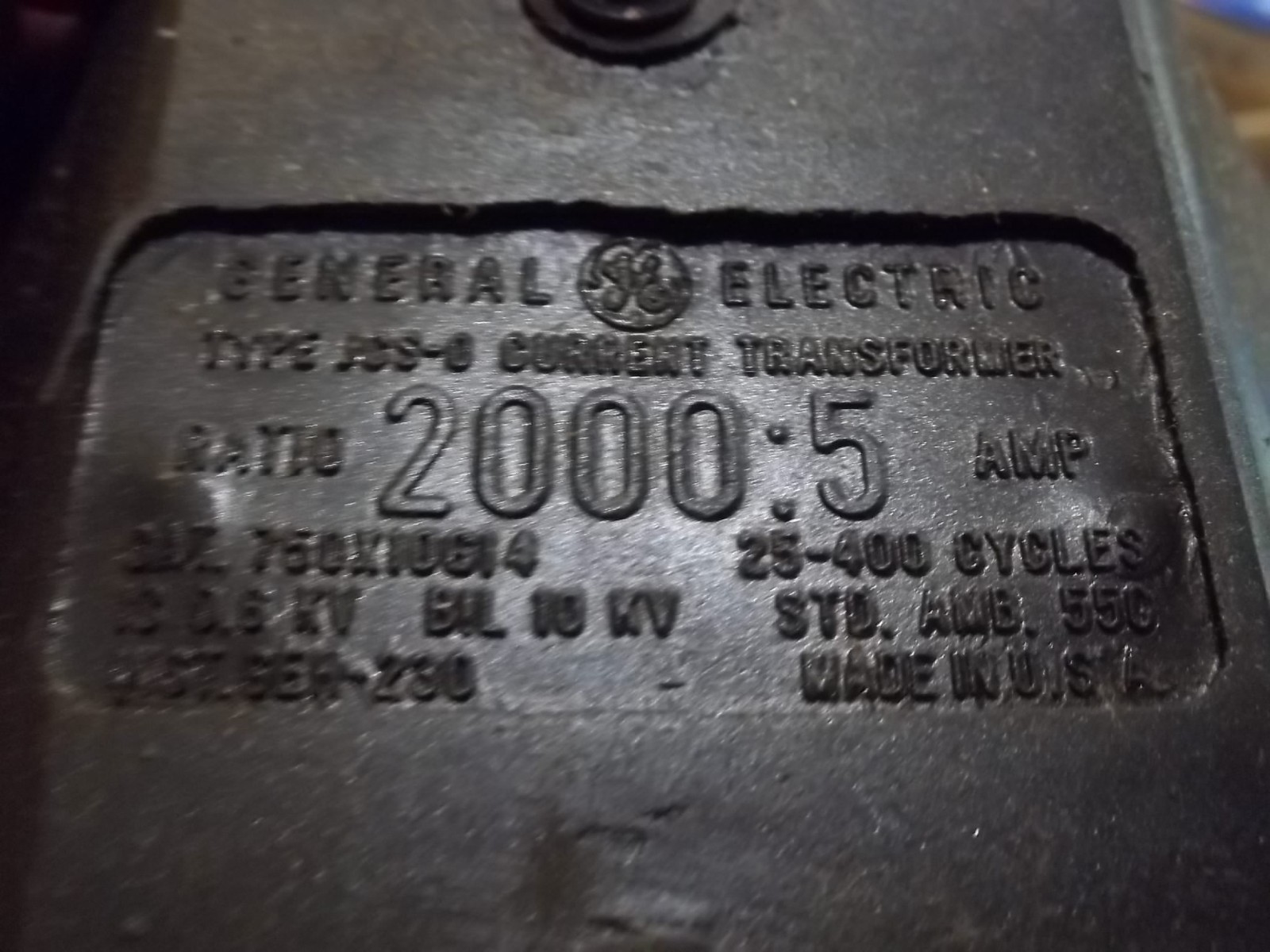 NIB GE 750X10G14 750X010051 CURRENT TRANSFORMER 2000:5 10 KV 25-400 CYCLES (B4)