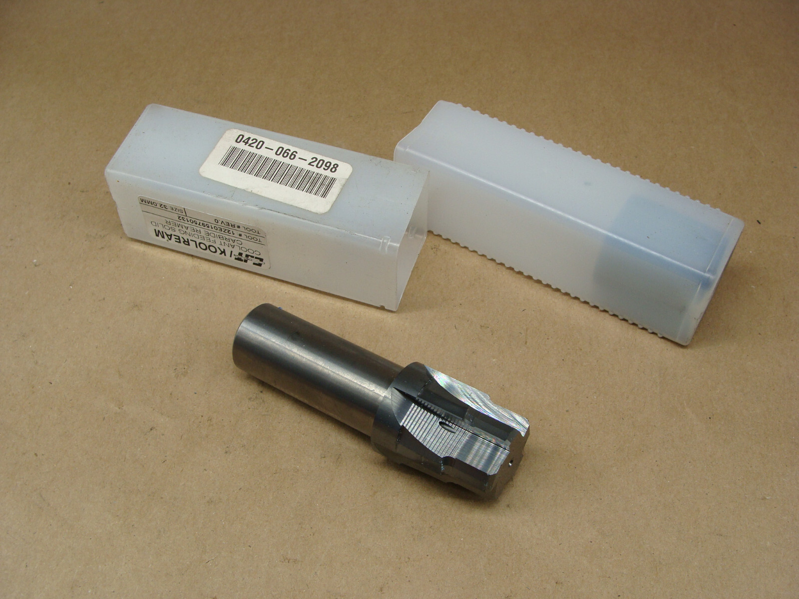 KOOLREAM COOLANT FEEDING SOLID CARBIDE REAMER 12ZE015975 32.0MM