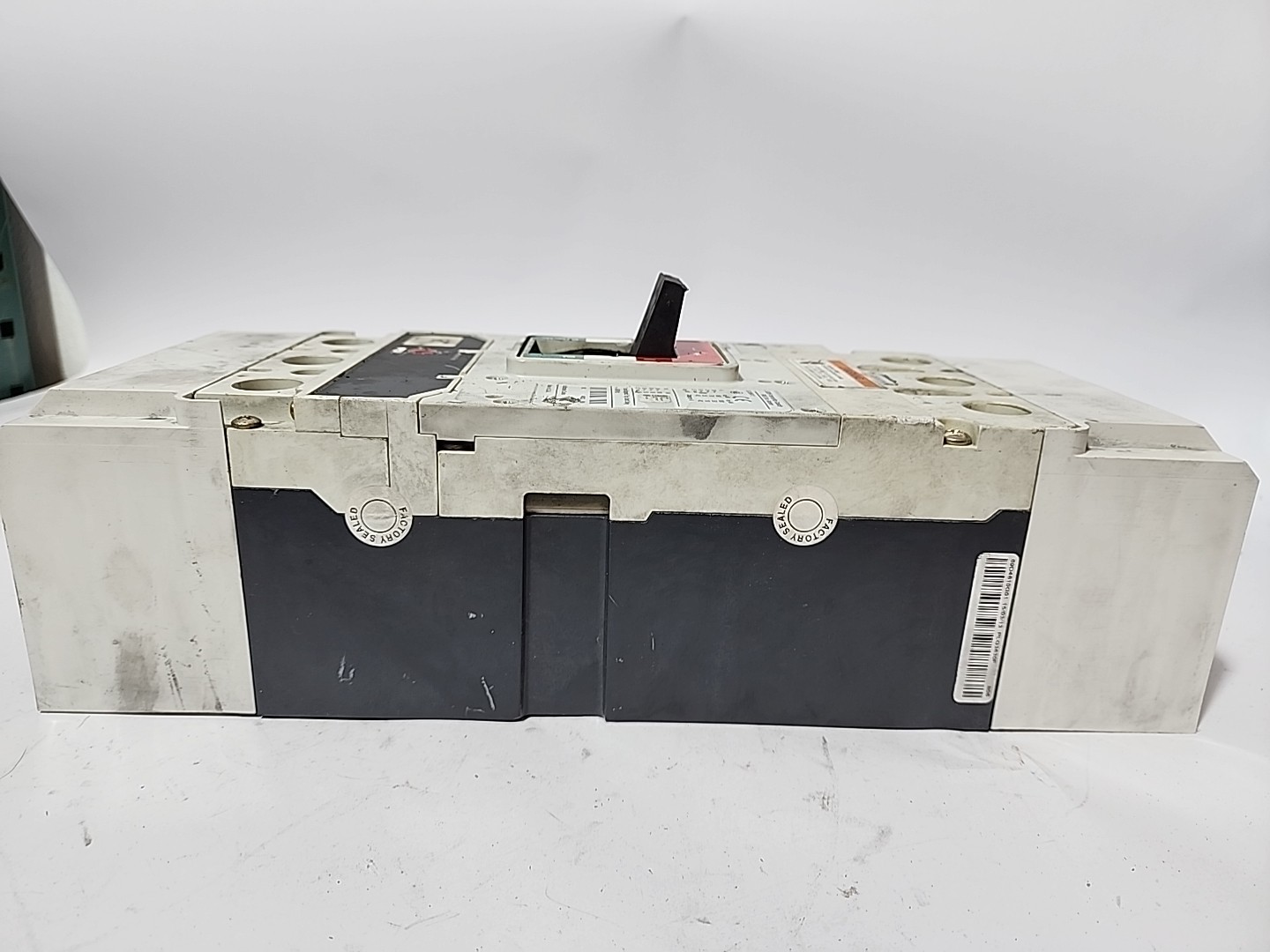 Eaton LGH3630NN Circuit Breaker 600A 3P 600V