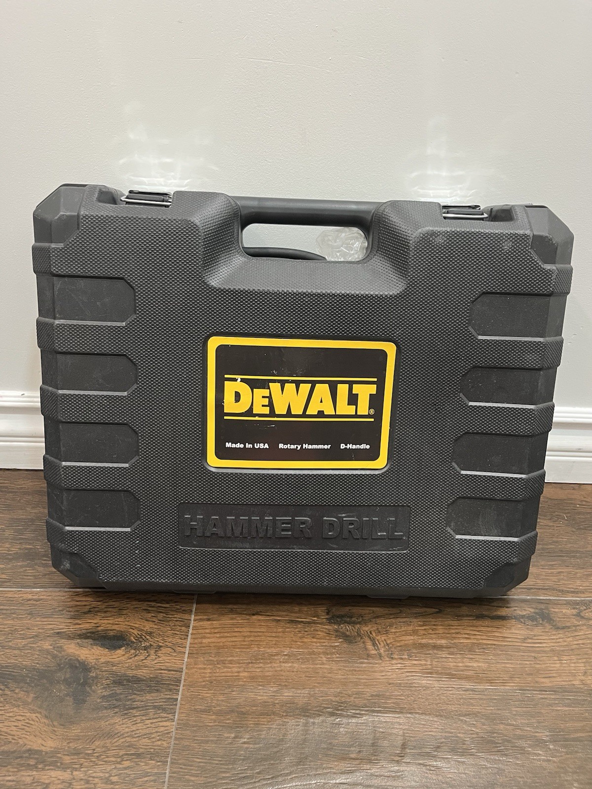 Dewalt D25414 SDS-PLUS 110V-127V Rotary Hammer Drill W BIDS INCLUDED TESTED