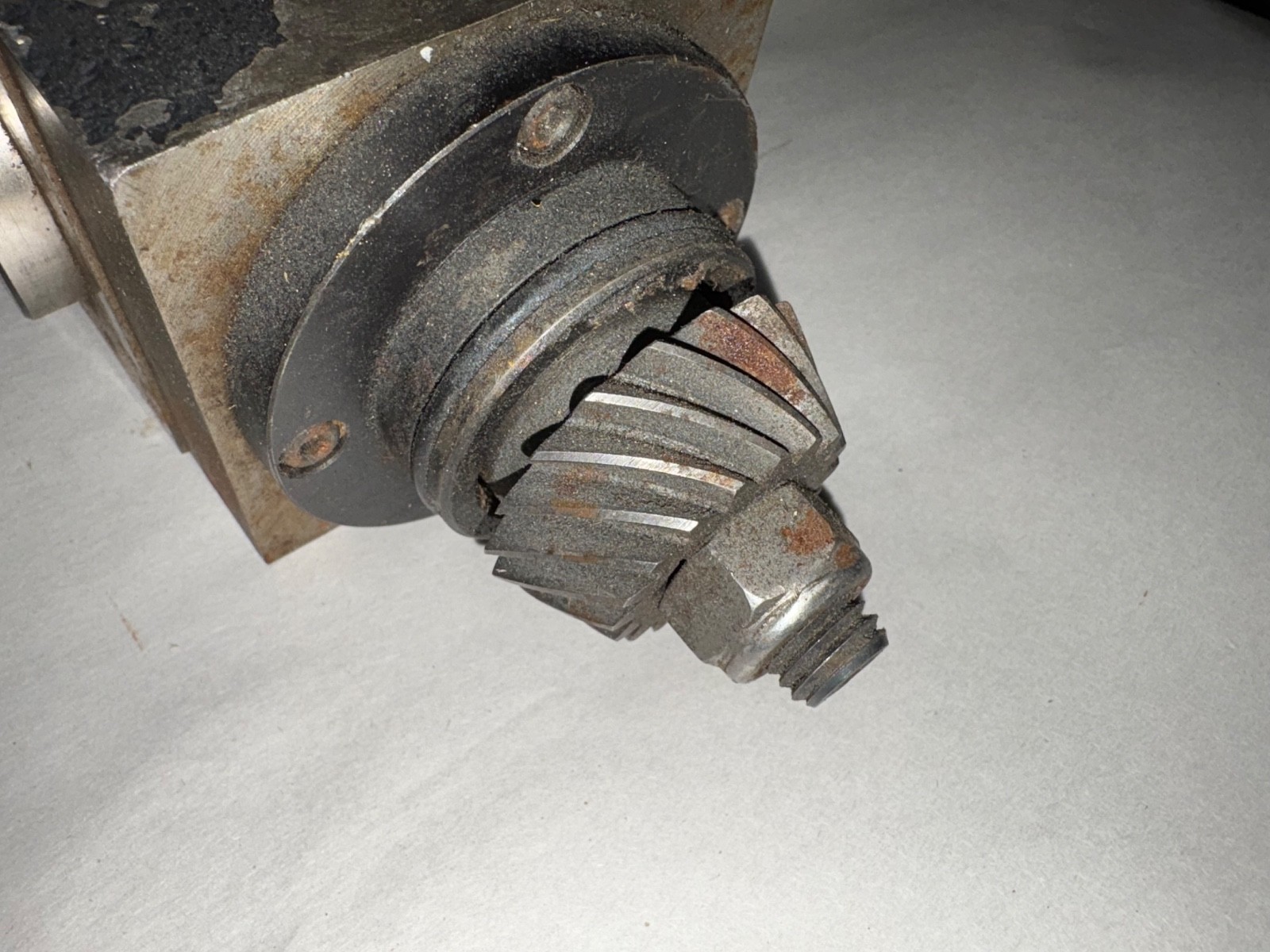 HARDINGE LIVE TOOL HOLDER FOR CONQUEST T51 (CROSS-WORKING MODEL CL 50), Used