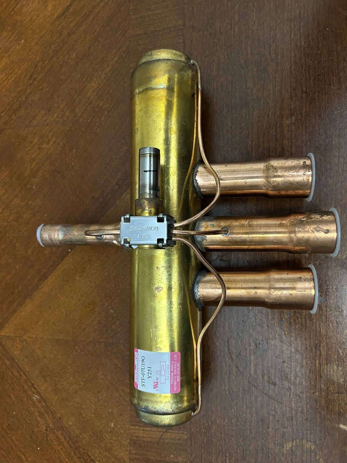 STF-07U19G SAGInoMIYA DESC 4 Reversing Valve , 4Way.