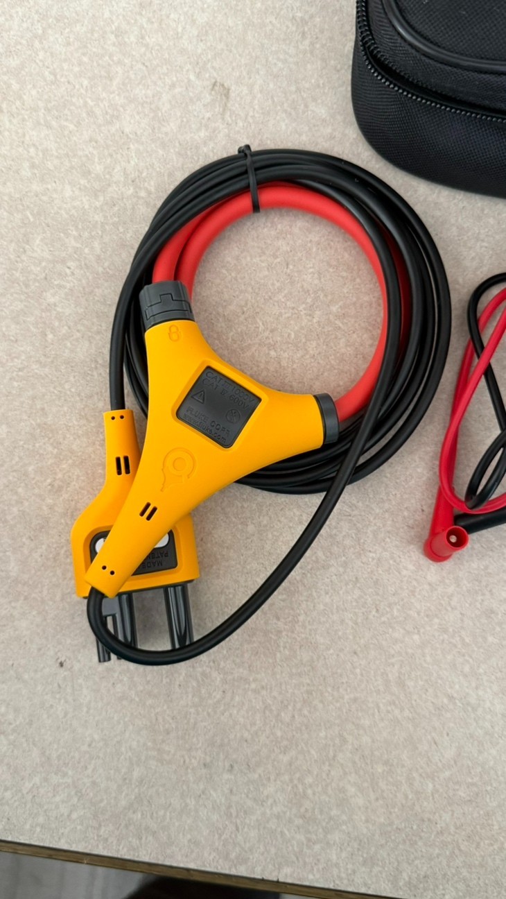 Fluke 374 FC 600 Amp AC & DC True RMS Clamp Meter with Bluetooth
