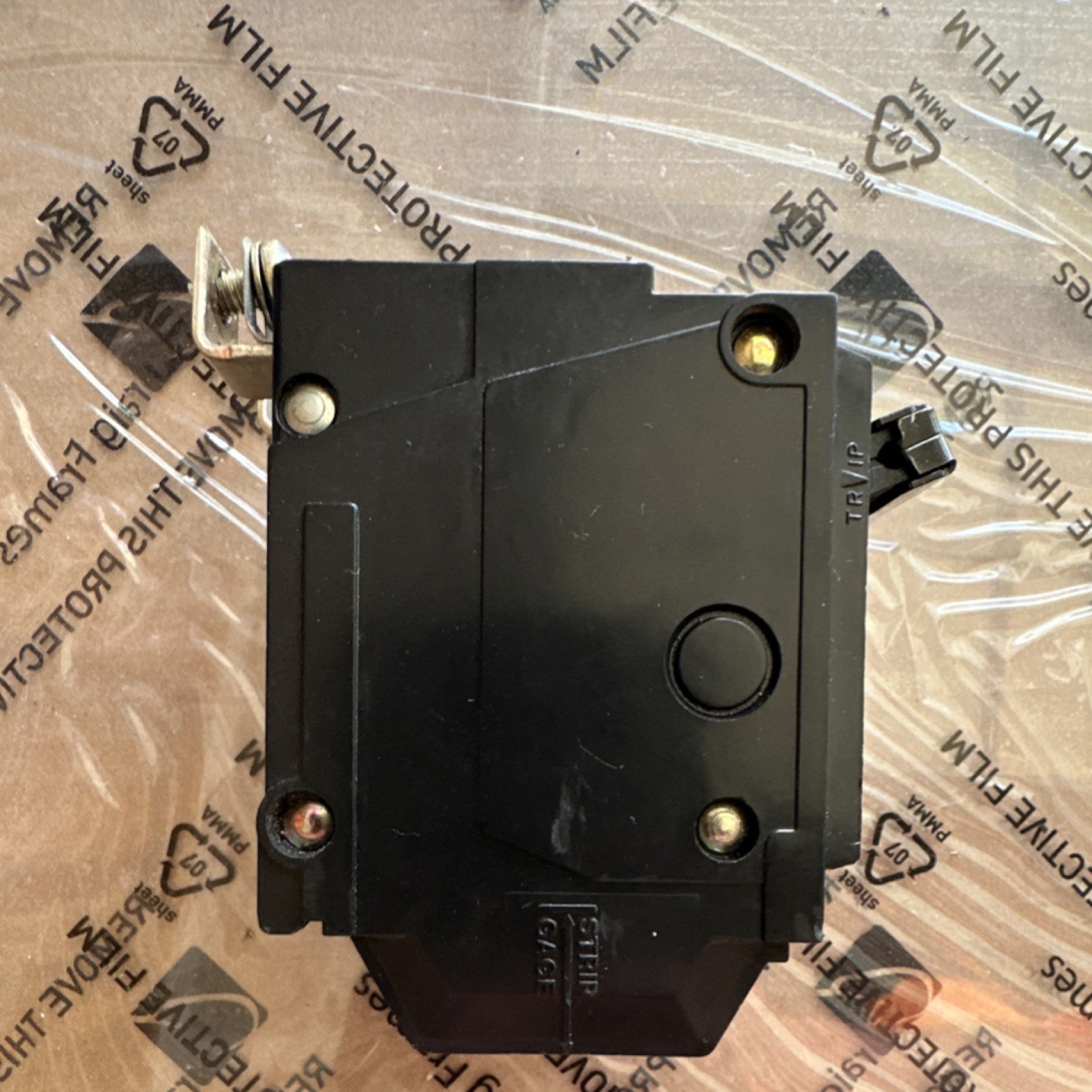 GE THQB320100 100A 3-Pole 201-250V Bolt-On Circuit Breaker Trip Indicator
