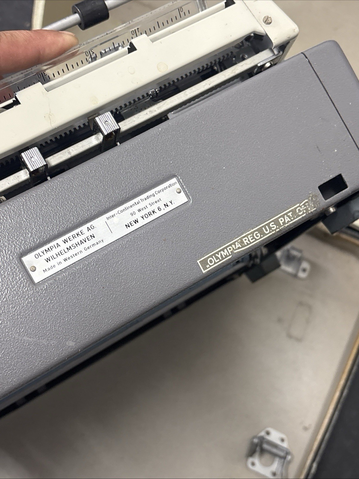 Vintage Olympia Werke SM8 SM-8 Portable Manual Typewriter with Case Tested As Is