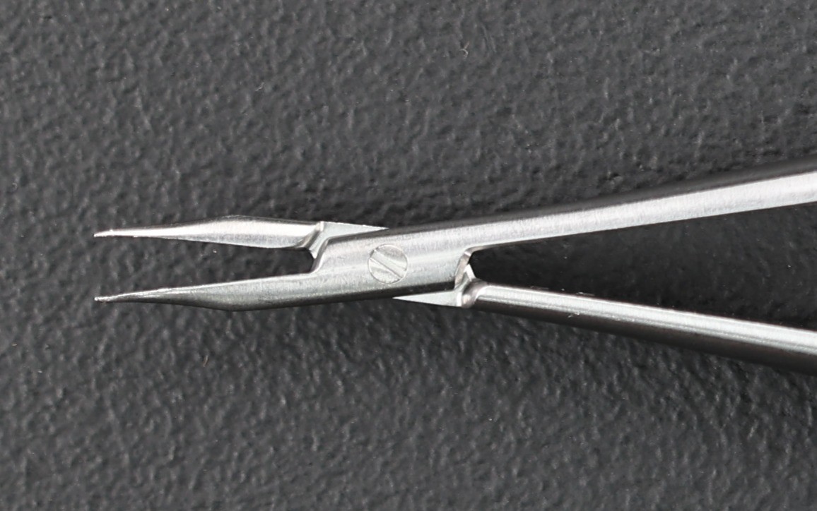ASSI ASSI.B-18-8 Microsurgical Needle Holder, Concavo/Convex Jaw, Curved, 18cm