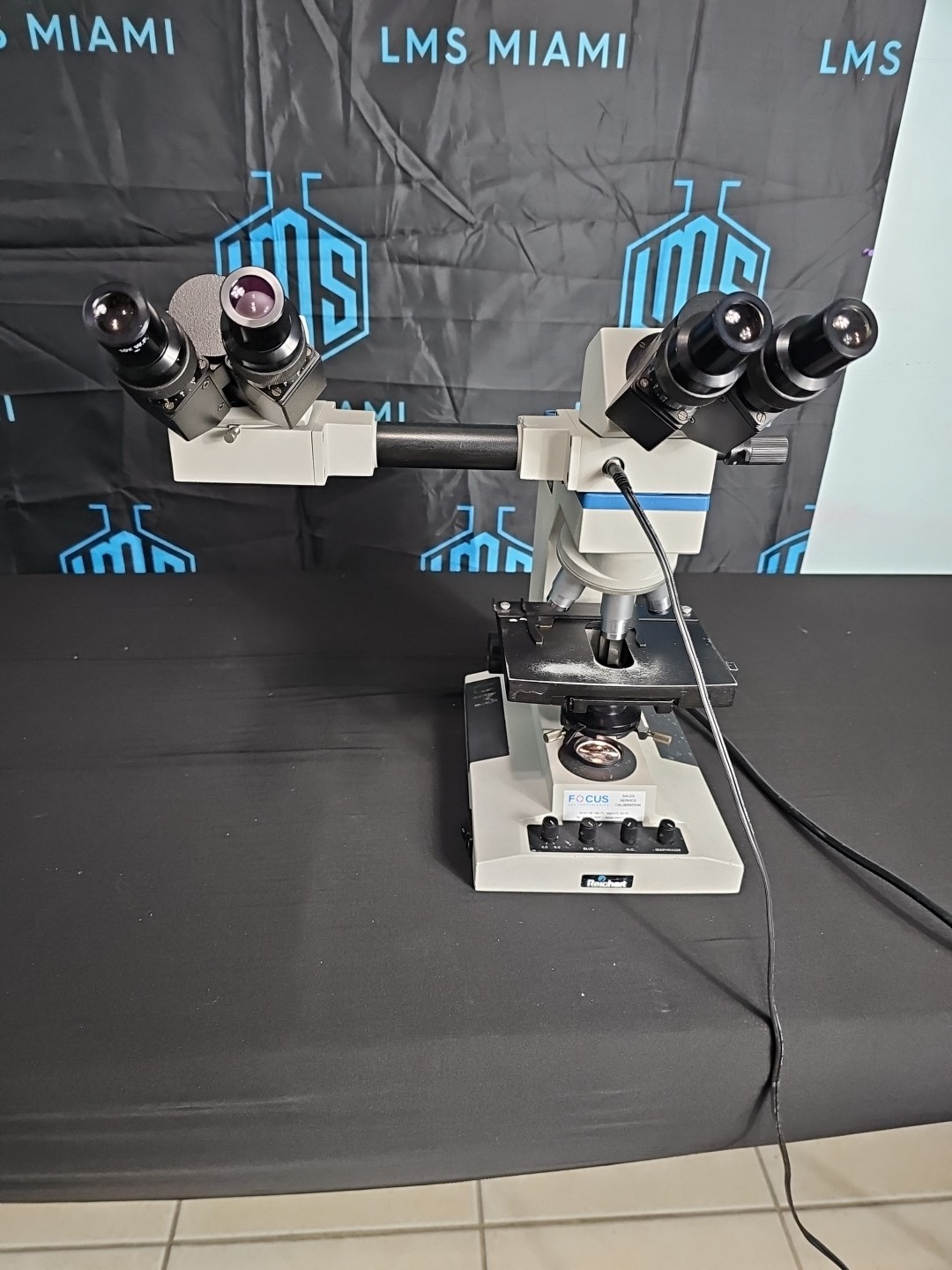 Reichert Microstar IV 410 Dual Head Microscope W/ 4x, 10x, 40x, 100x/1.25