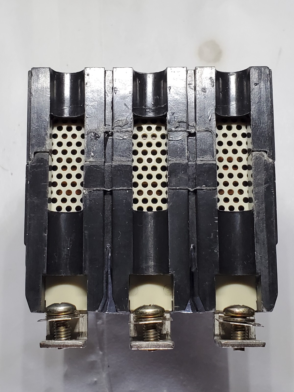GE TEY330 3Pole 30Amp 480V Circuit Breaker