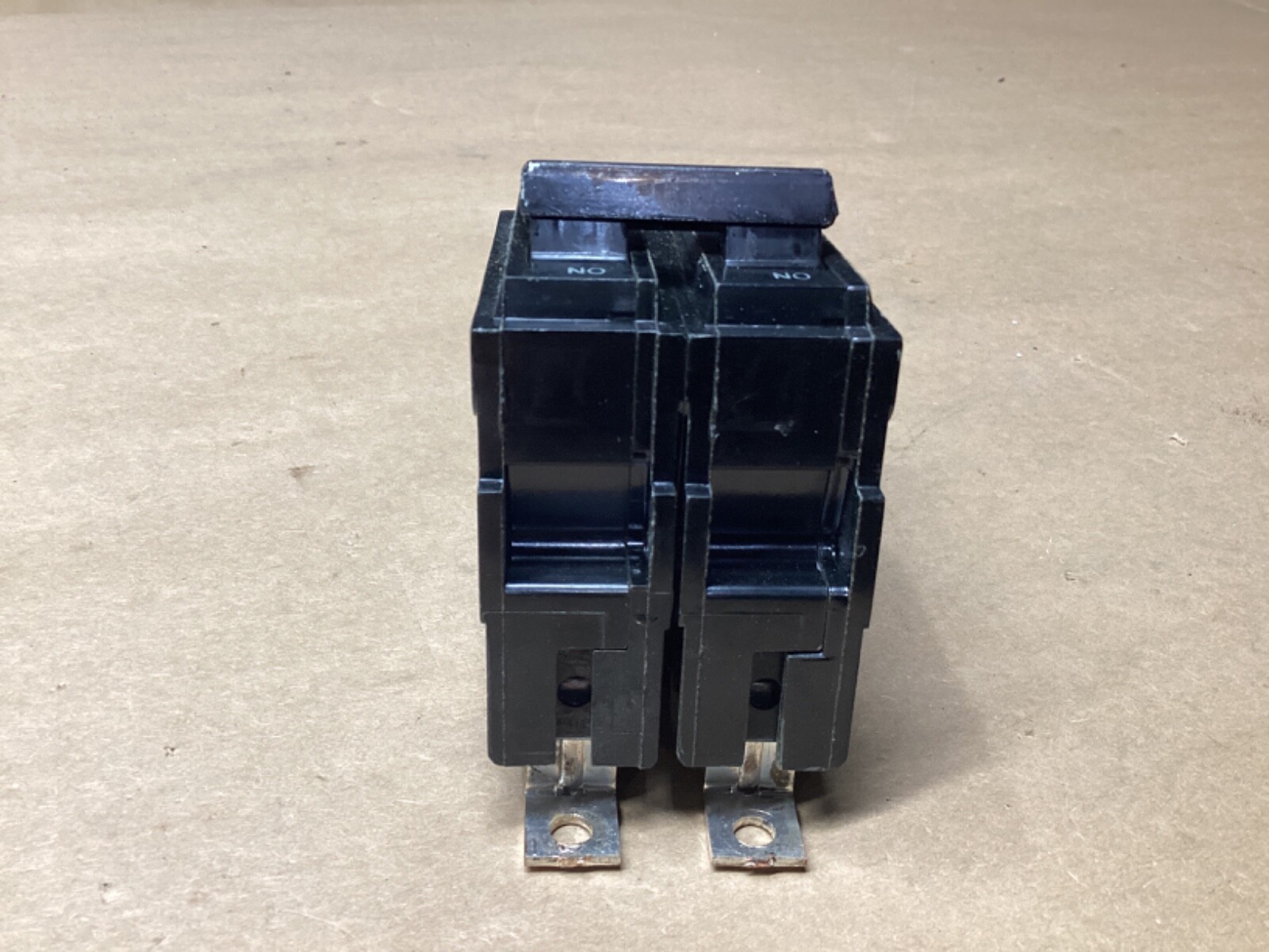 * General Electric 30 AMP 2 Pole Circuit Breaker THQB2130 #101F206*CO