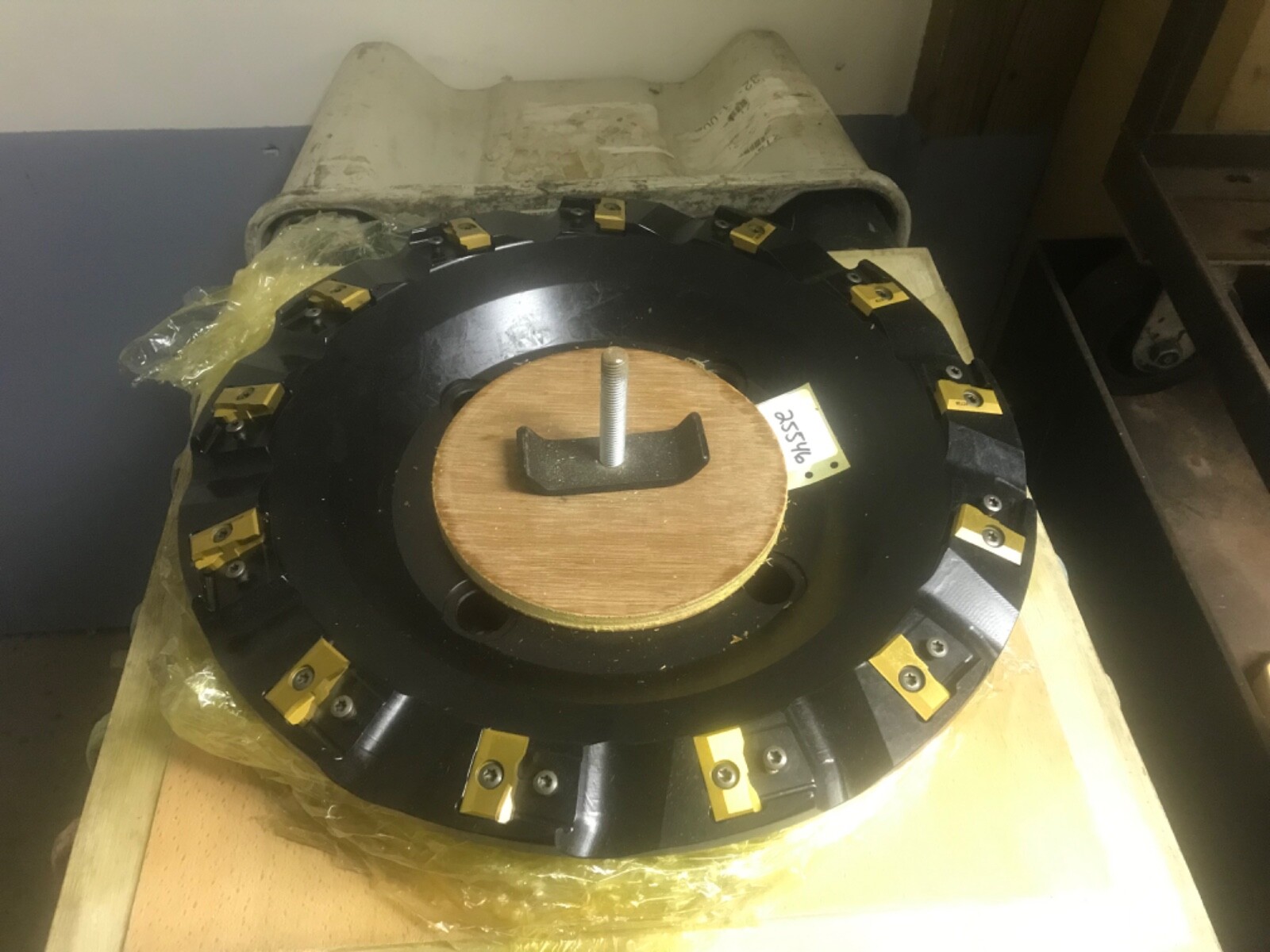 Kennametal Shell Mill Cutter 315mm (12.4”) OD/101.6mm (4”) BC – 13 Inserts