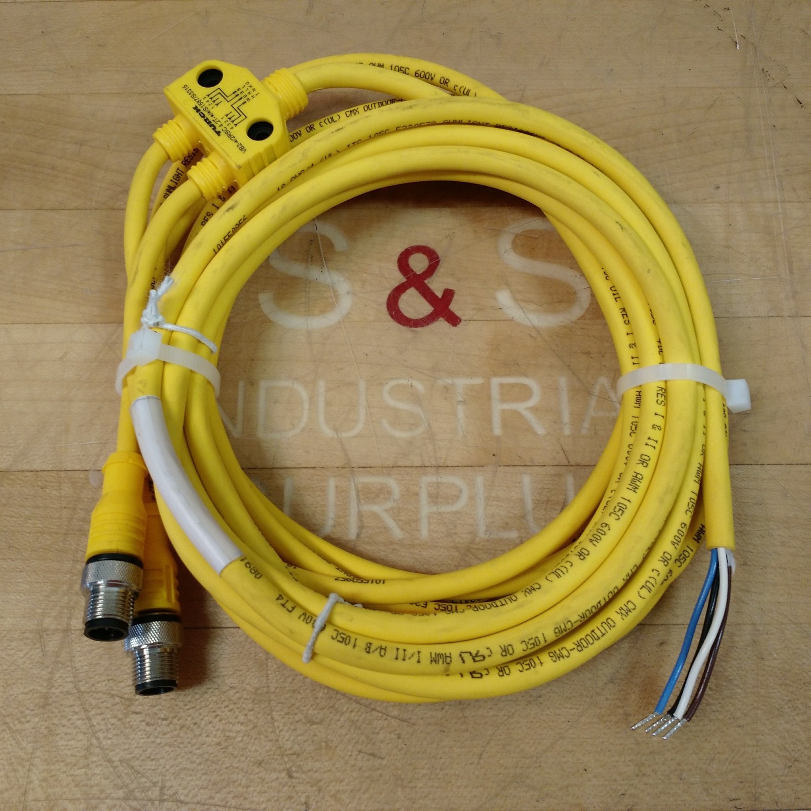 Turck VB2-2/2RSC 4.2T-2/2/S1587/S3315 Twin Junction, 2X 4 Pin Male/Bare Wire, 2M