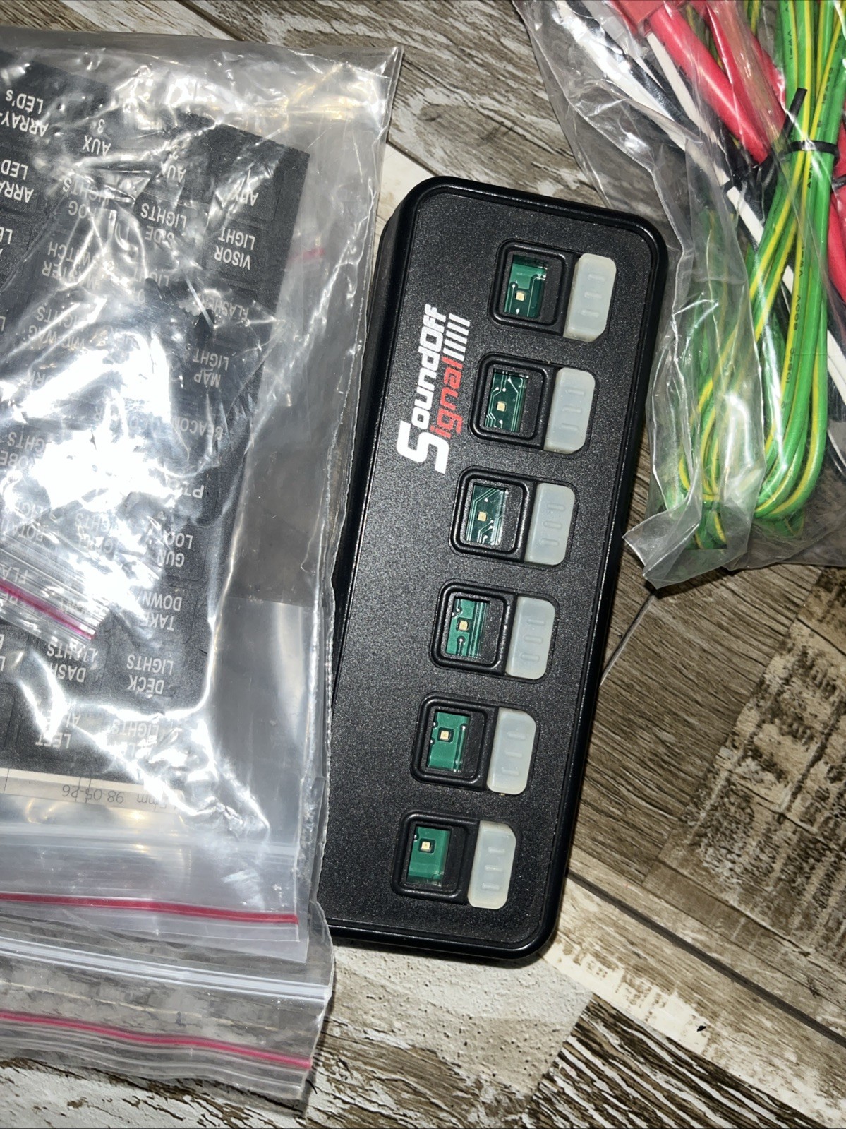SoundOff Signal ETSP990 IntelliSwitch programmable switchbox 6 button