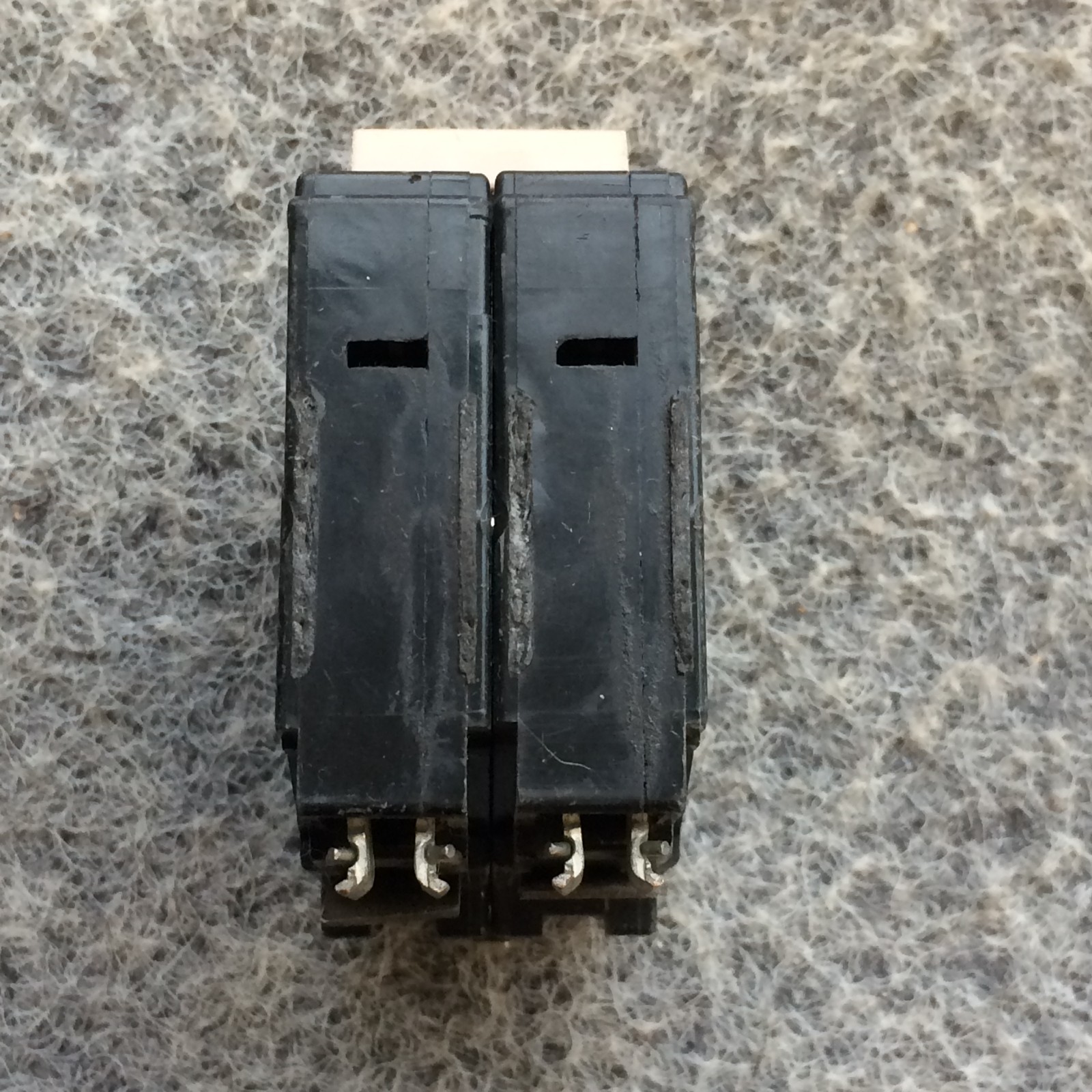 Eaton CH290 2-Pole 90-Amp Circuit Breaker, Type CH3 Plug-On Molded Case