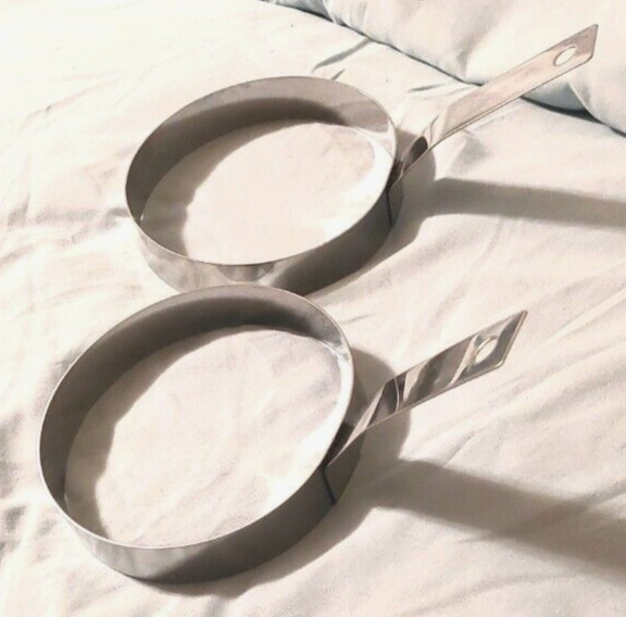 5 Egg Omelet Rings 5″ & 8″ Heavy Stainless Steel, Used Excellent Condition