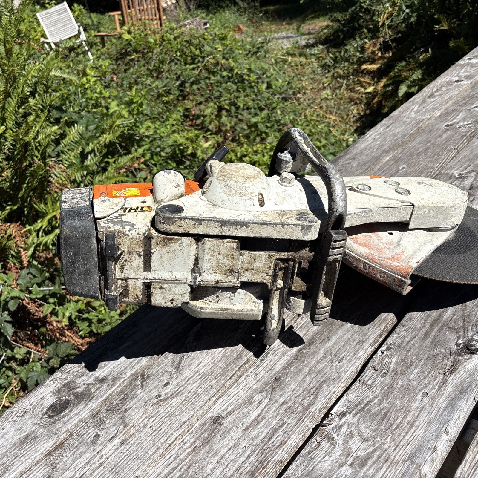 STIHL TS 400 Gasoline Handheld Cut-Off Concrete Saw, 14 in Max Blade Works Well