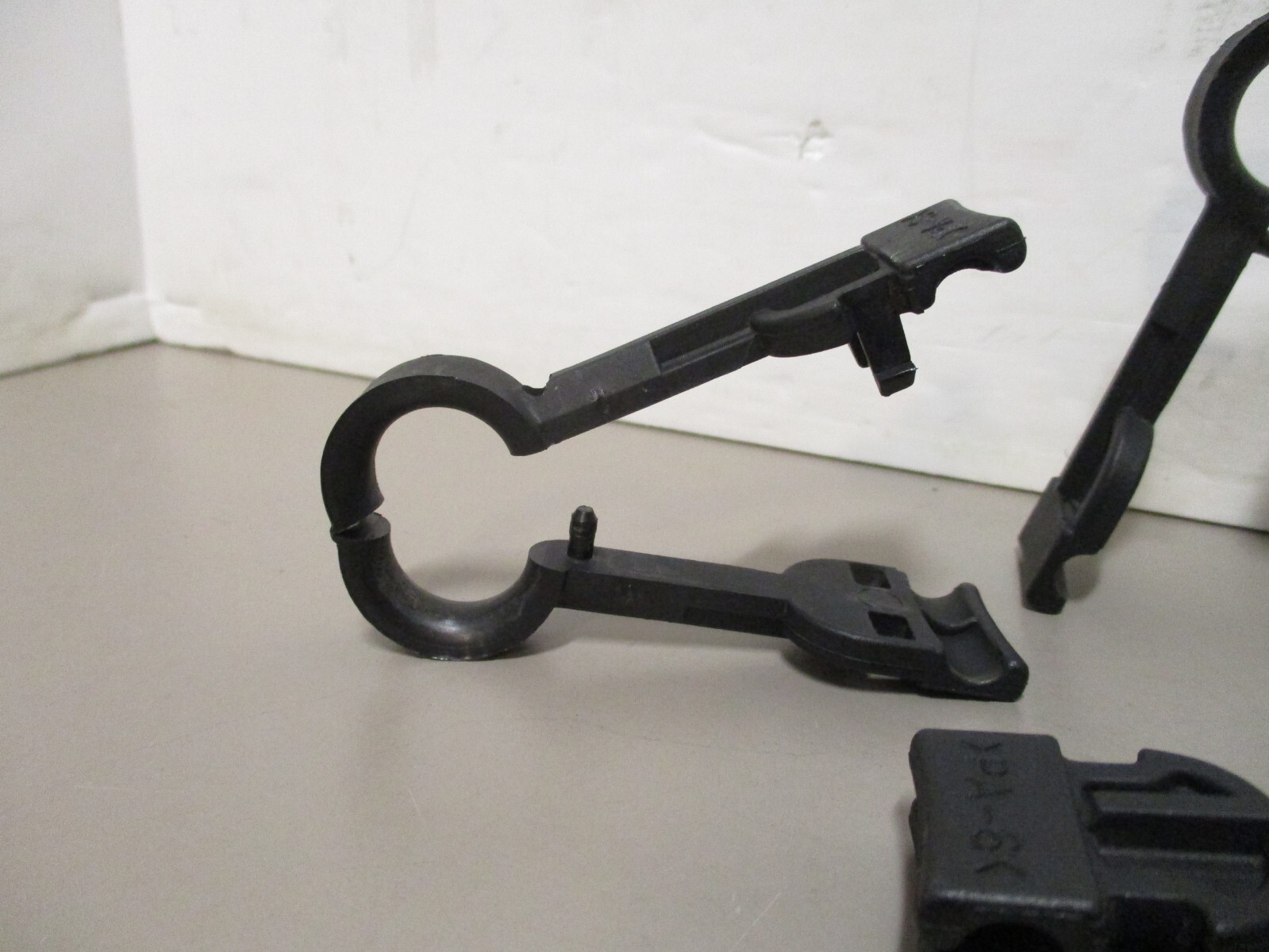 x4 Nederman MagnaTrack Control Wire Cable Hanger for Exhaust Extraction System