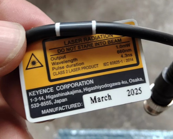 New in box KEYENCE LR-TB5000C Laser Sensor
