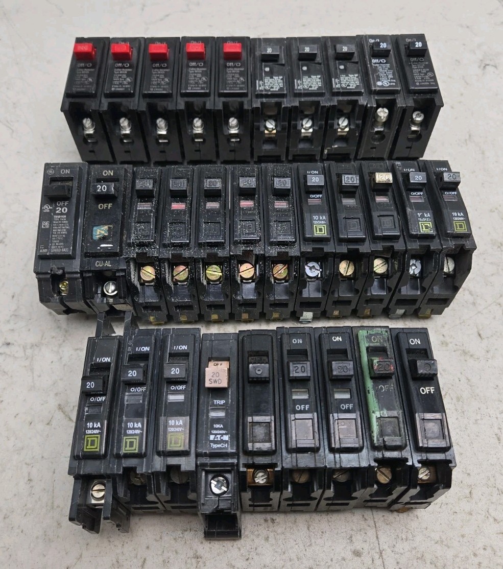 Mixed Lot of 31 Single Pole Circuit Breakers 20A Eaton Cutler Hammer Square D