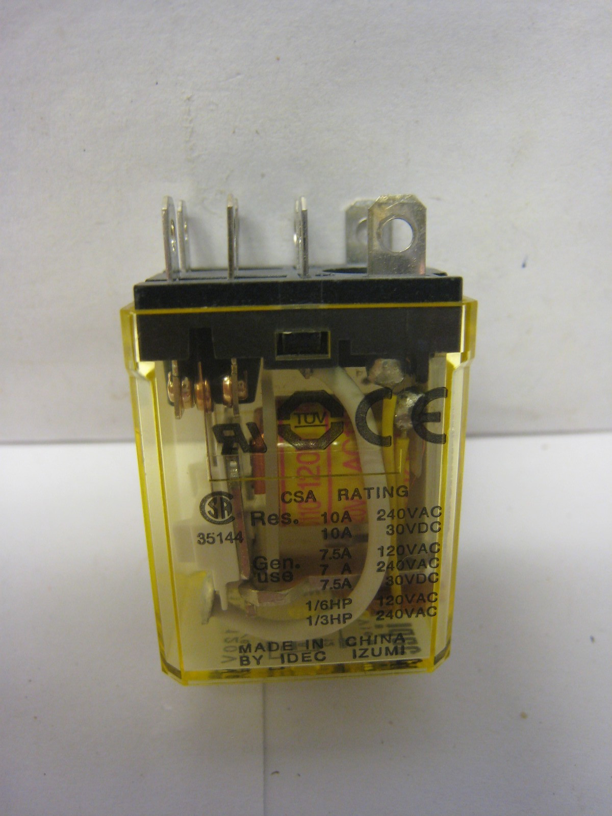 IDEC RH2B-UL AC110/120V 50/60Hz Relay 10A 8PIN