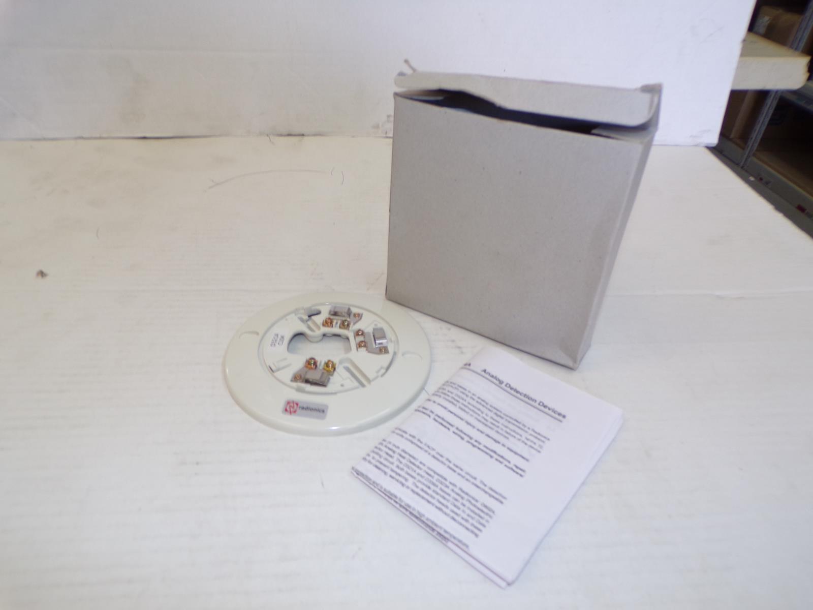 Radionics Bosch D321A Fire Alarm Systems 6 in. (15 cm) Analog Detector Base