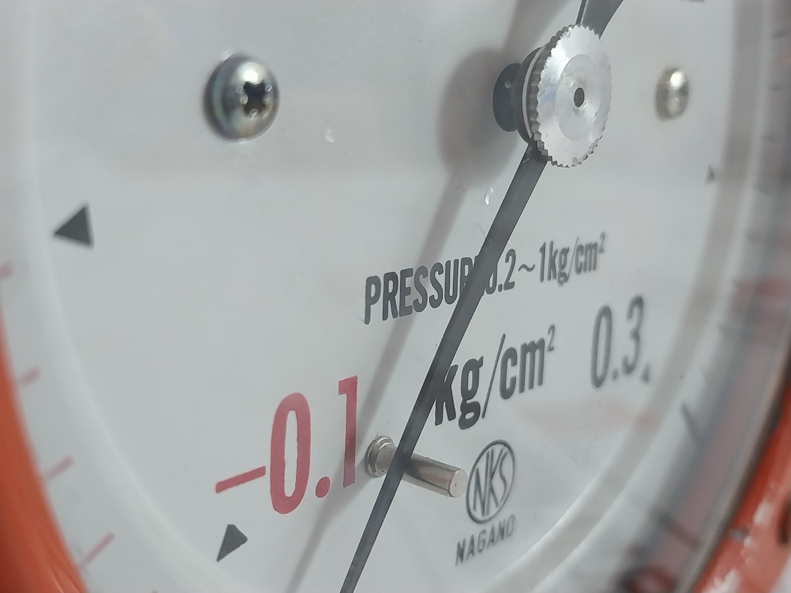 NKS 3965038 Compound Pressure Gauge -0.1 To 0.3 KG/CM2