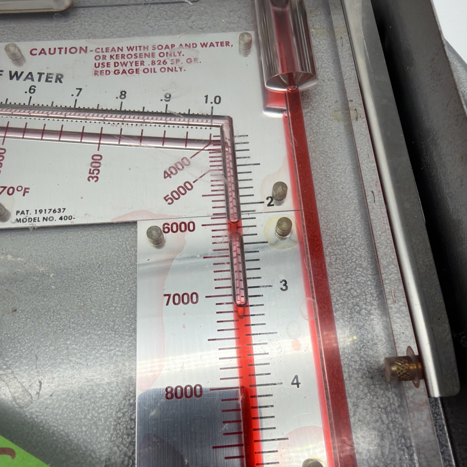 Dwyer Model 400 Air Velocity Meter Manometer w/ Metal Carrying Case