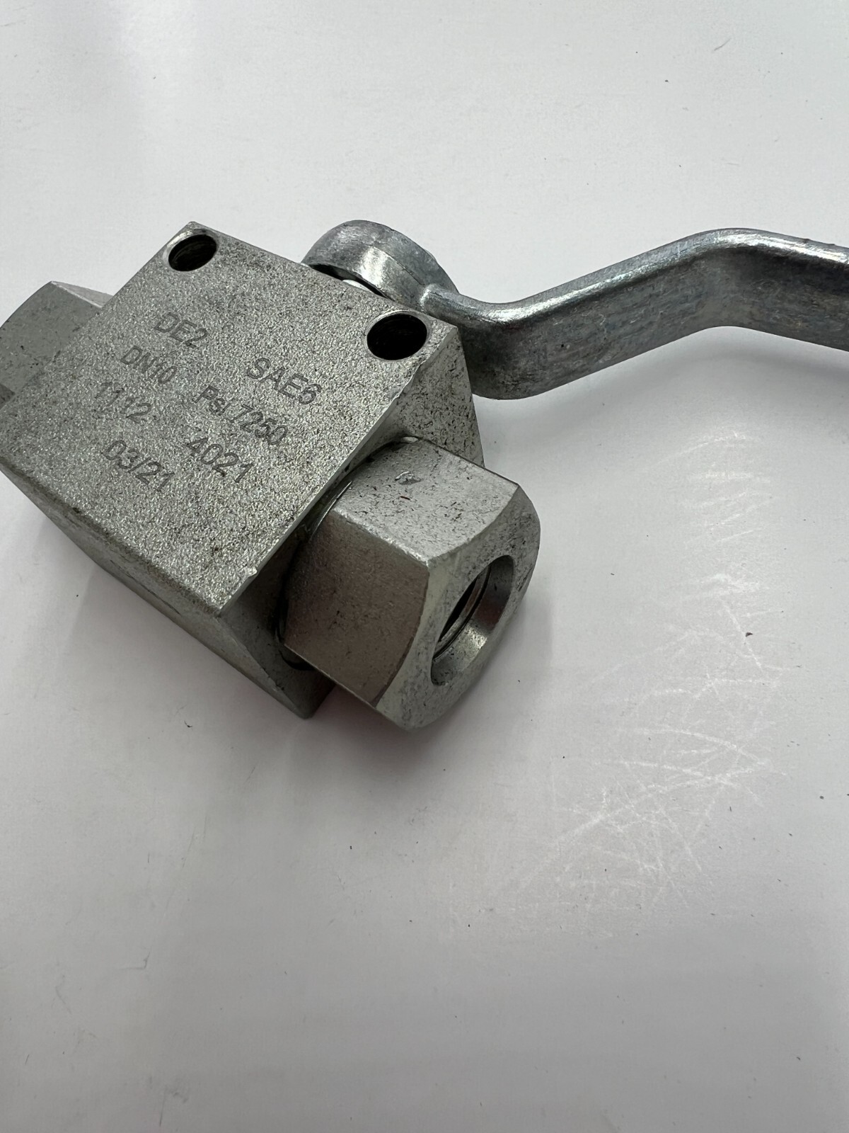 SAE 6 Carbon Steel Ball Valve Dynamic DN10 DE2 SAE6, 1112 4021, 7250 PSI