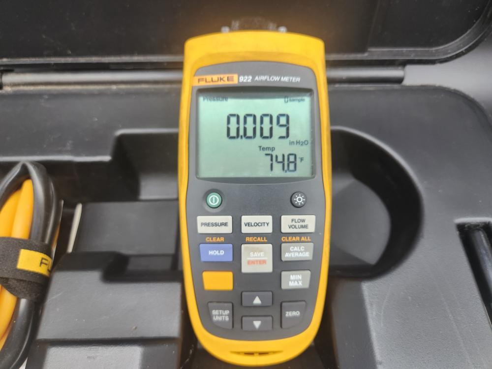 Fluke 922 Pressure Airflow Meter HVAC Micromanometer Kit CB0726MYS (99103-1)
