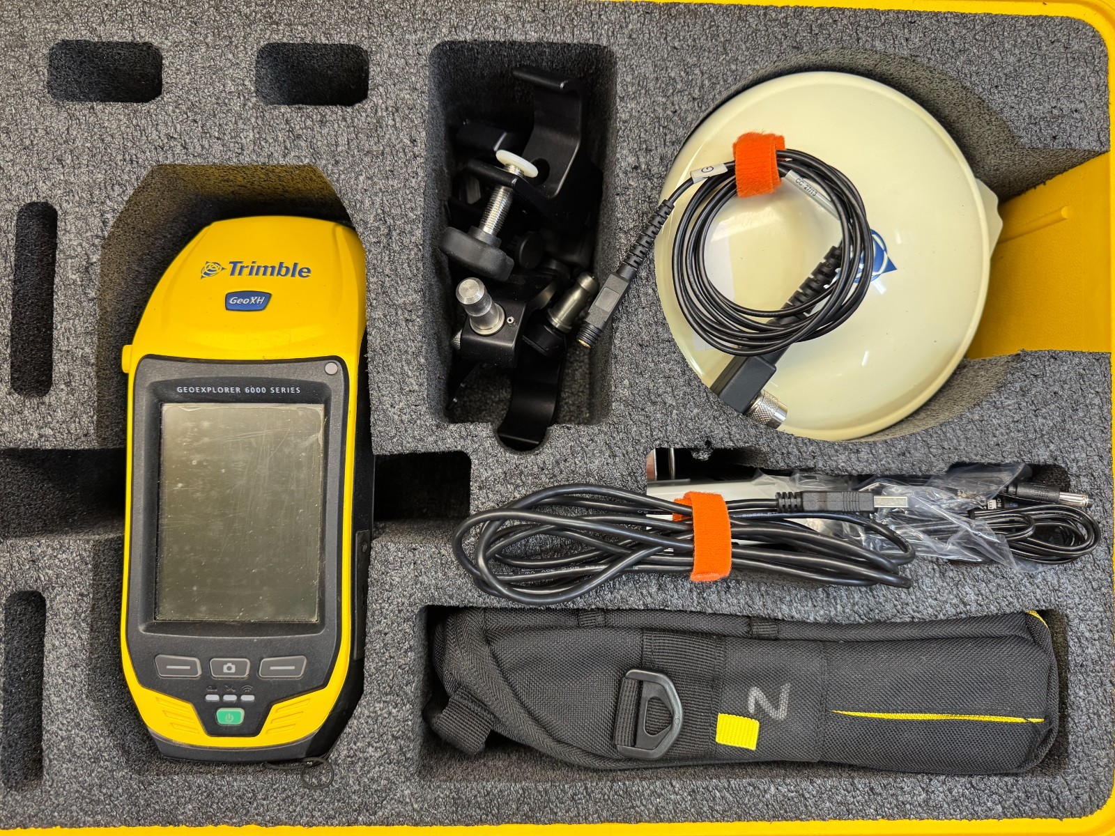 Trimble Geo XH GNSS Floodlight Centimeter NMA Antenna 57970-00 GPS Pelican Case