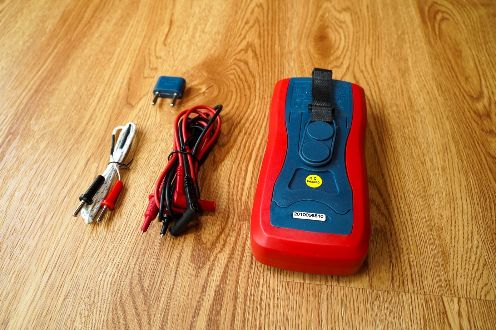 AstroAI DM6000AR True RMS Digital Multimeter CAT III 6000 Count 600V 10A