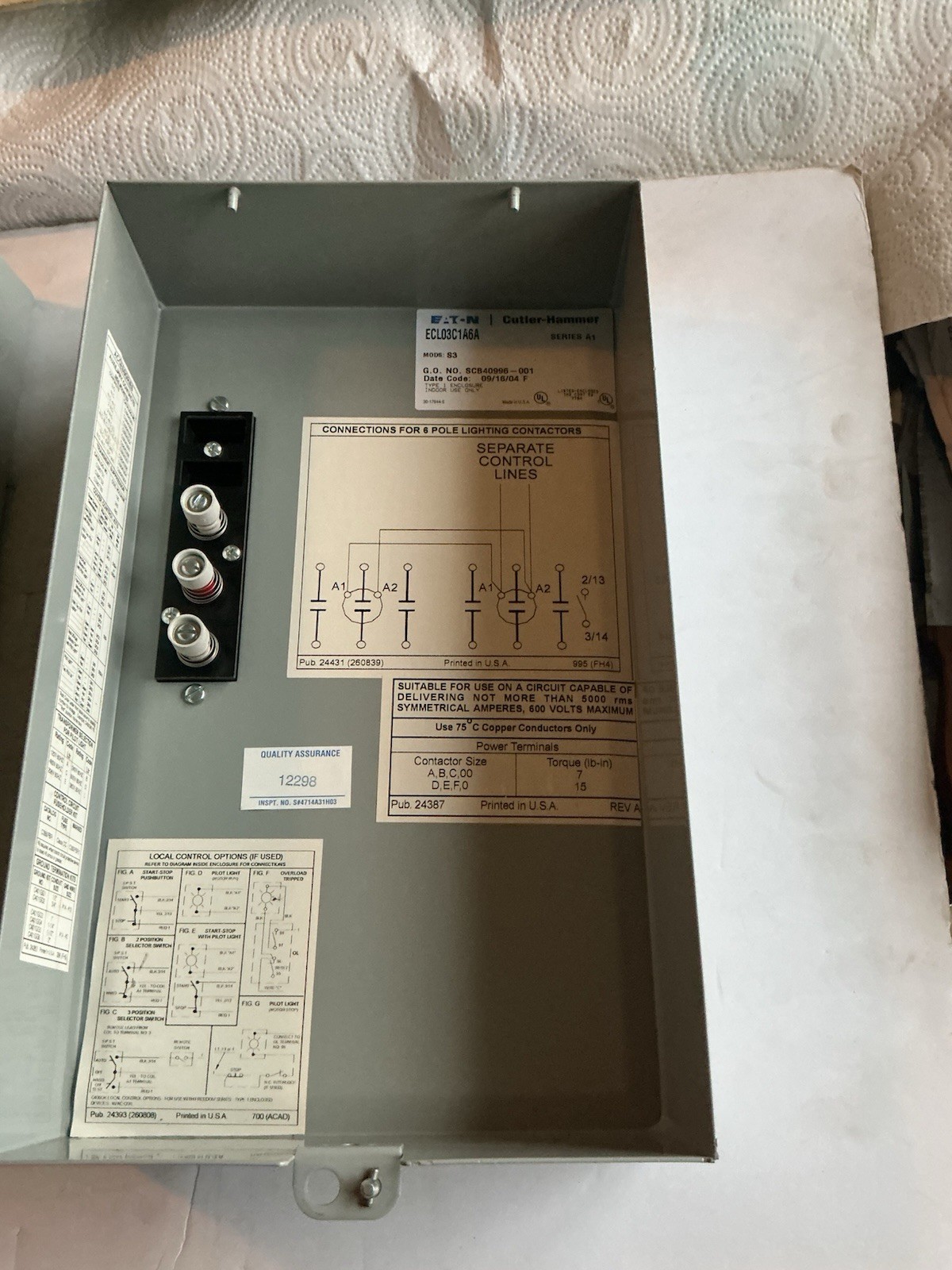 EATON / CUTLER HAMMER # ECL03C1A6A / ELECTRICALLY HELD LIGHTING CONTACTOR.(30 A)