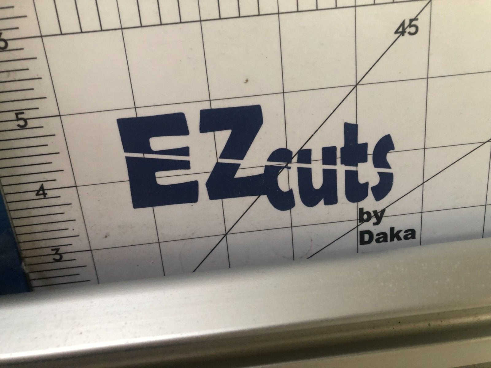e-z Cuts 100″ professional Advanced Rotary Cutter Table Edge -Sign Business