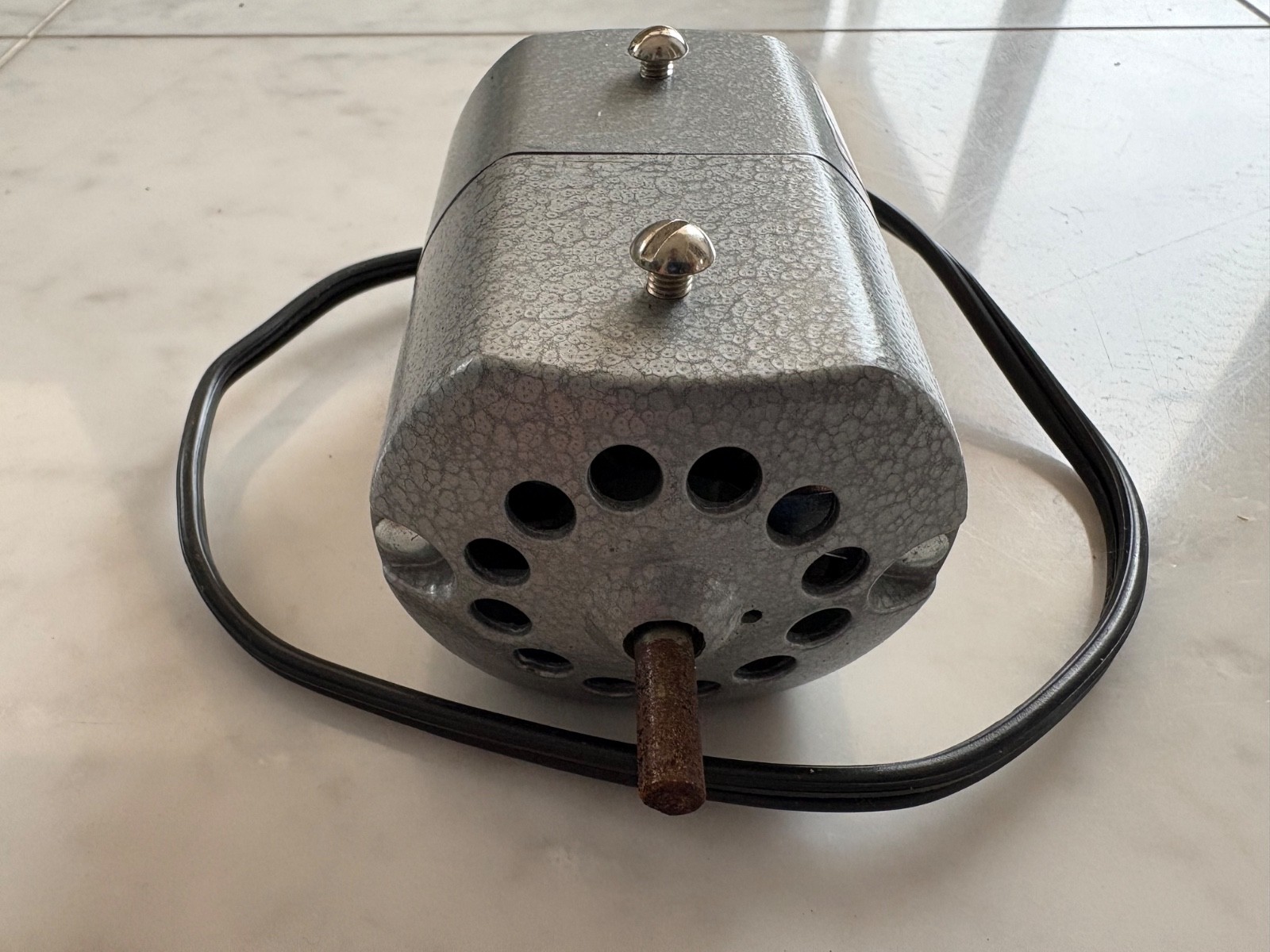 Dayton 1/15 HP Universal AC/DC Motor
