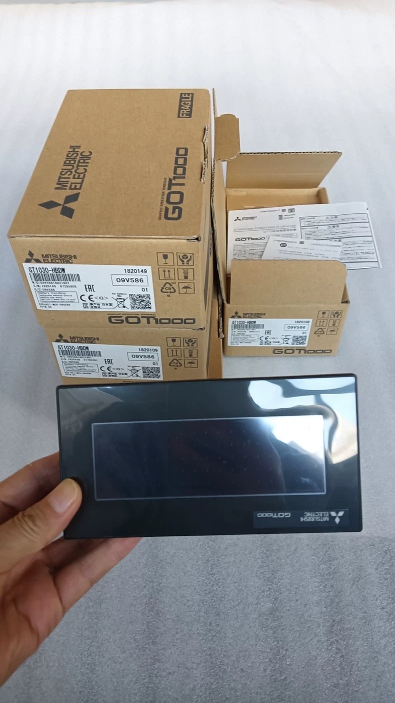 NEW MITSUBISHI GT1030-HBDW HMI Touch Screen Expedited Shipping