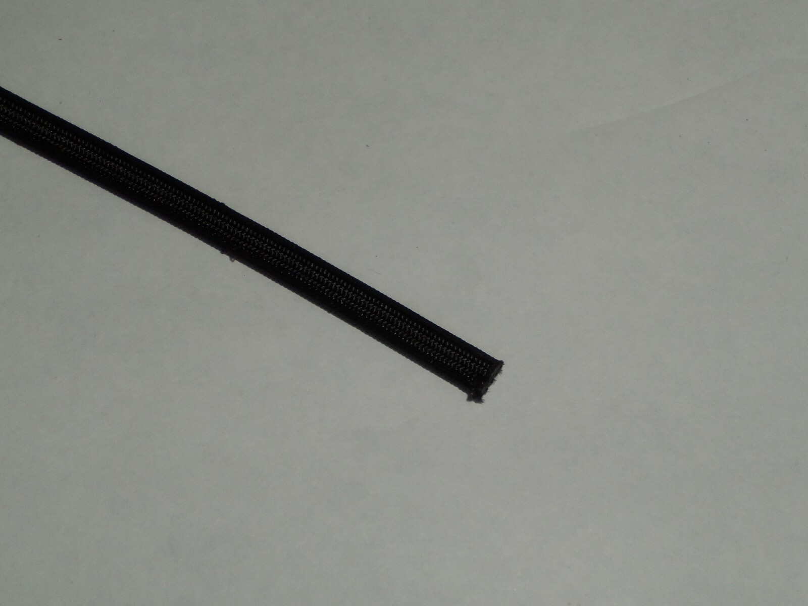 1/8″ (0.125″) ID X 1/4″ (0.250″) OD SBR Tubing Nylon Braided Hose Sold/ft. – USA