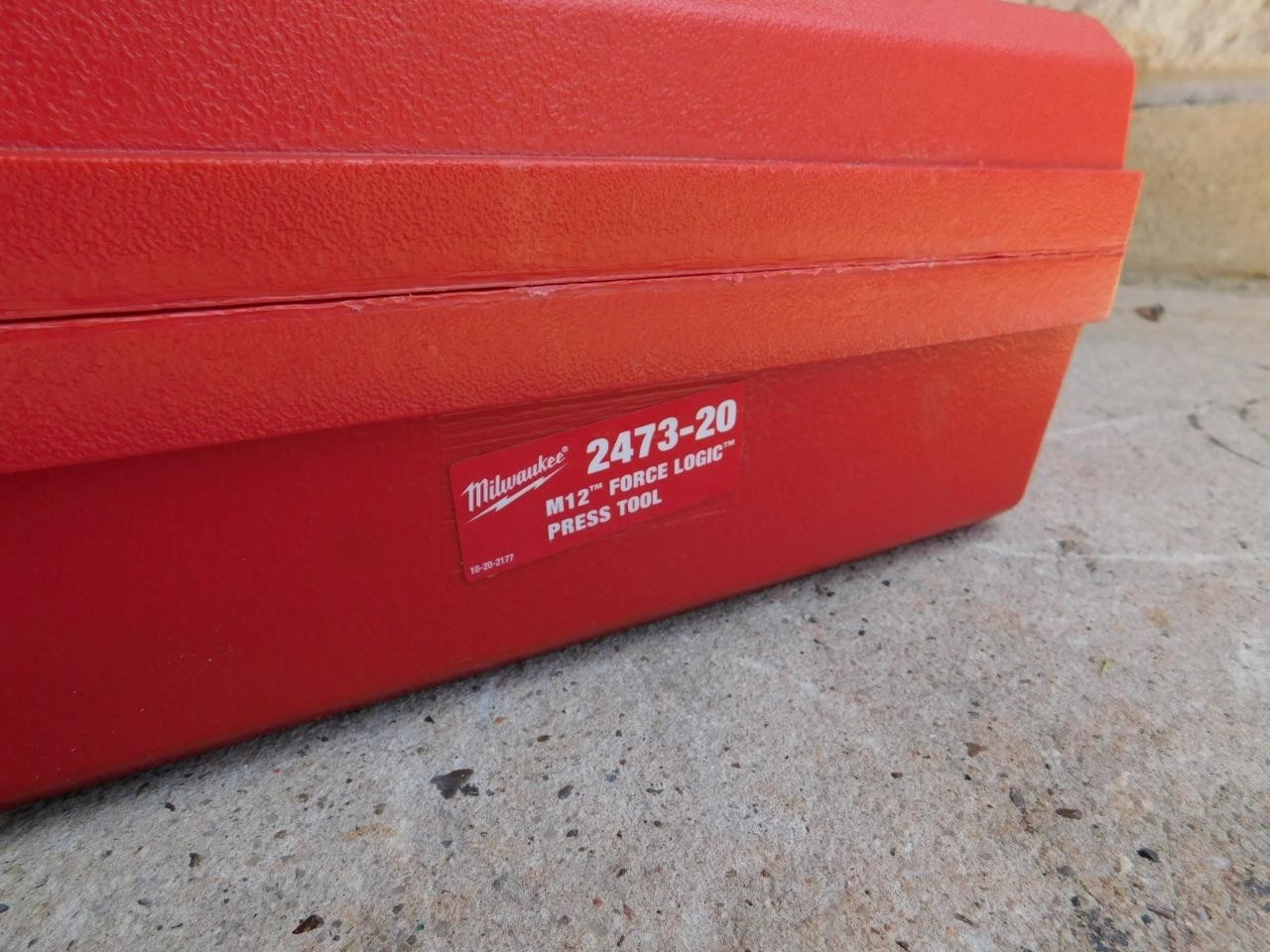 MILWAUKEE 2473-20 M12 PRESS TOOL WITH 3 JAWS 1/2″,3/4″, and 1″ PRESSING TOOL
