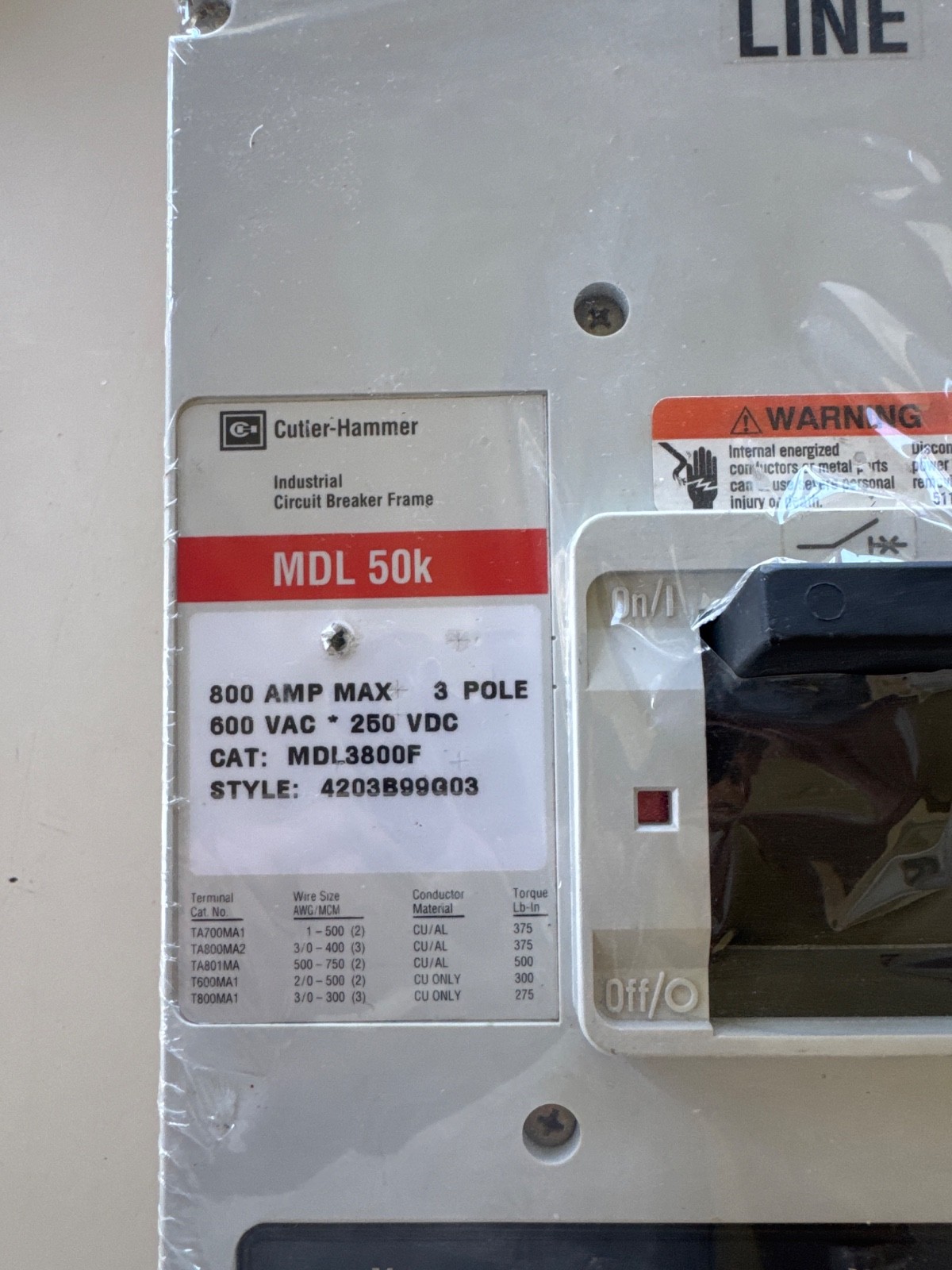 Cutler-Hammer MDL3800 800A 600 Vac 250 Vdc 3-Pole Circuit Breaker 400 amp trip