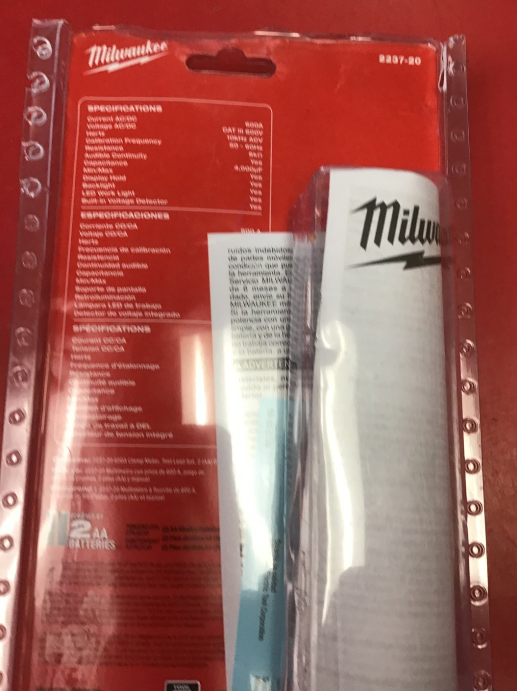 Milwaukee (2237-20) 600 Amp AC/DC Digital Clamp Meter CATIII **NIB**