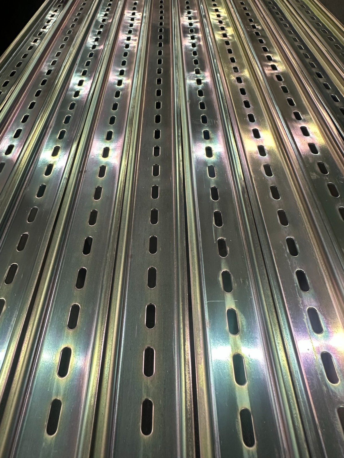 10 pieces DIN Rail Slotted Steel, RoHS Compliant, 35mm x 7.5mm, 1 Meter