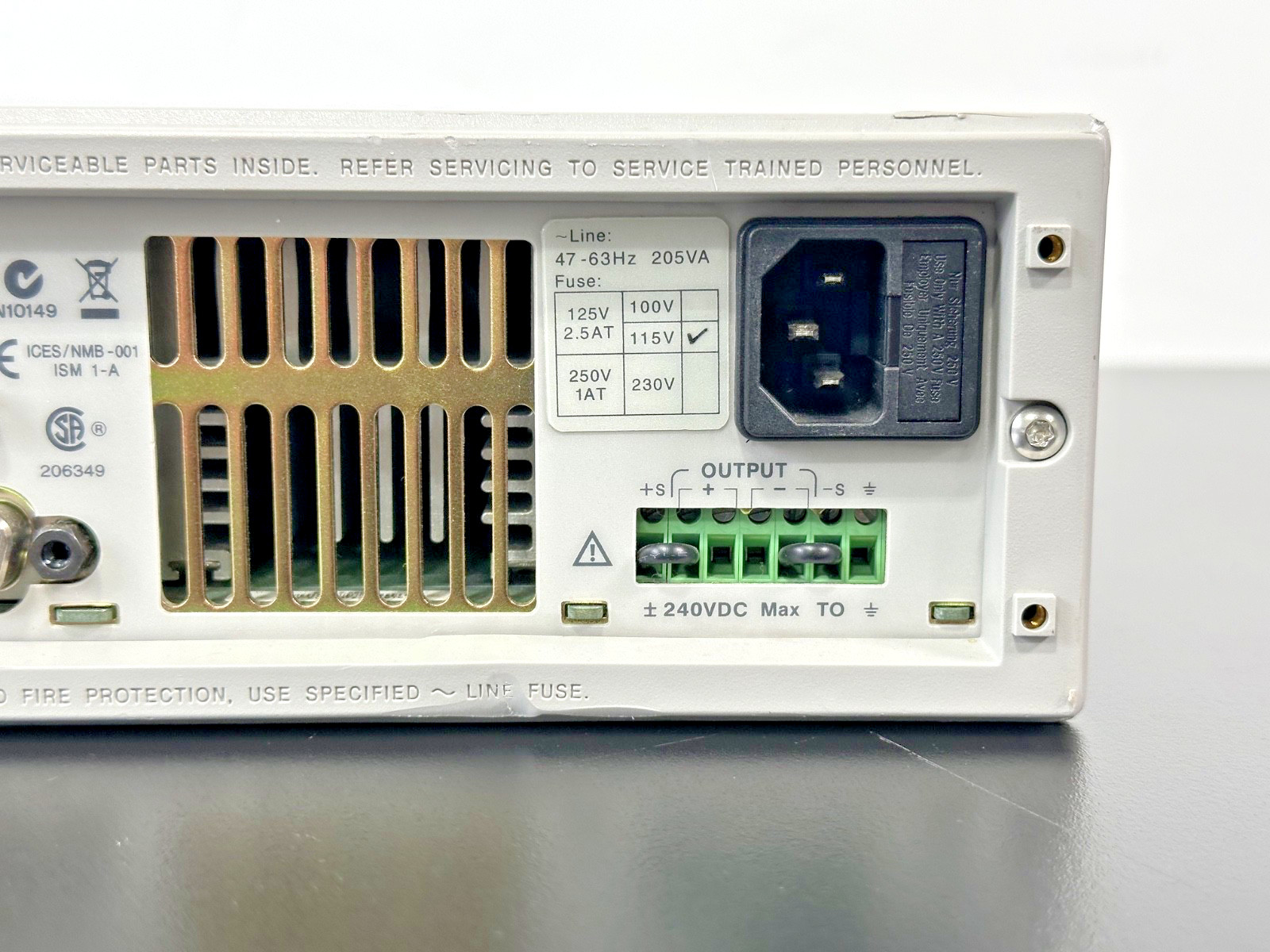 Agilent E3642A OEM DC Power Supply 8V 5A 20V 2.5A GPIB RS-232 Used Has Cracks