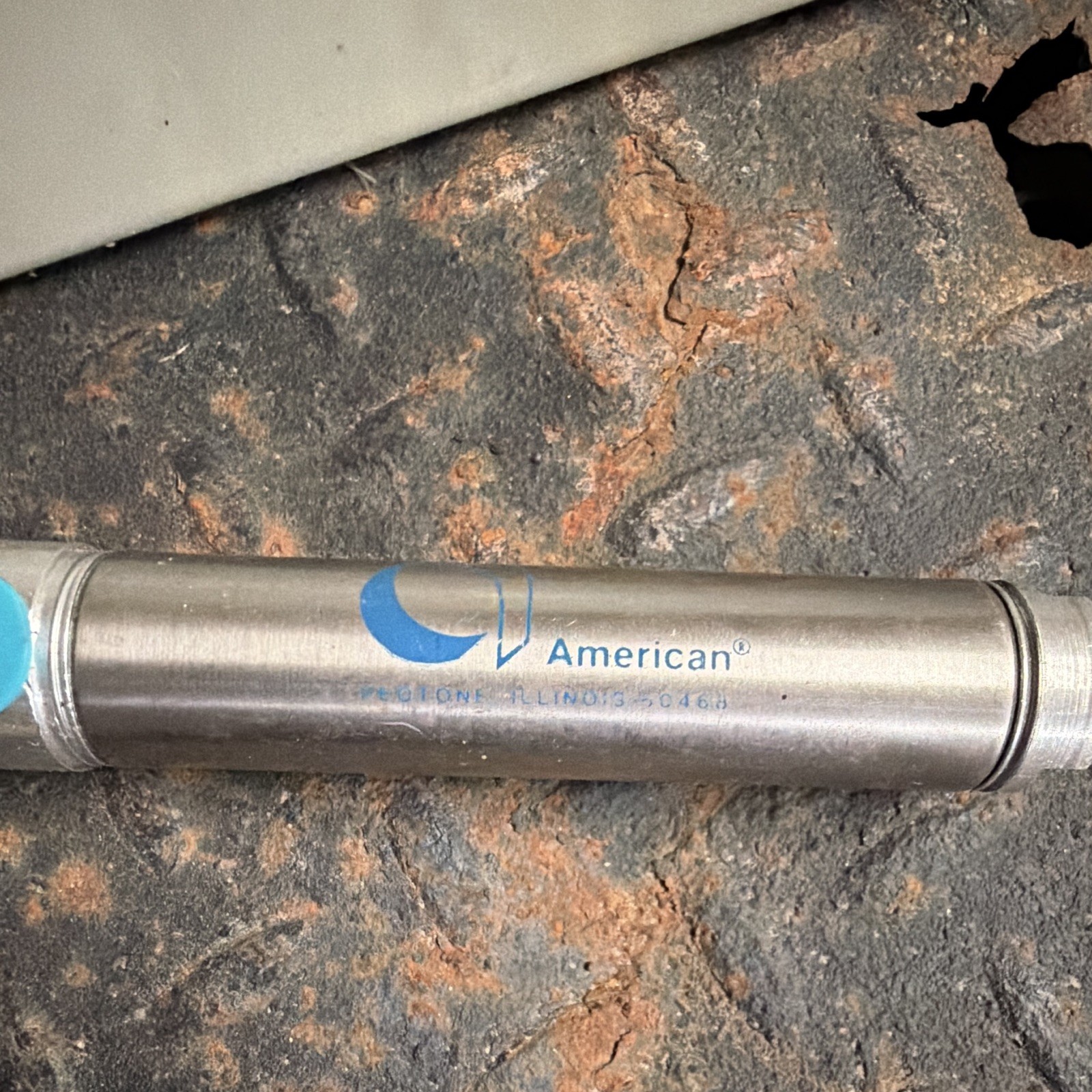 American Double-Acting Pneumatic Single-Rod Cylinder assortment of sizes
