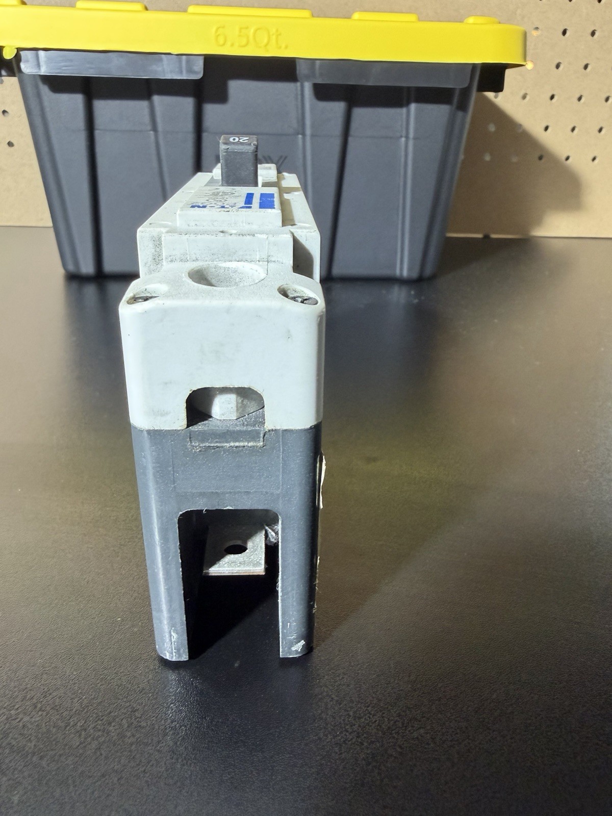 Eaton PDG21G0020TFFL PDG2 20A Circuit Breaker, 1-Pole, Type C, 451-500V