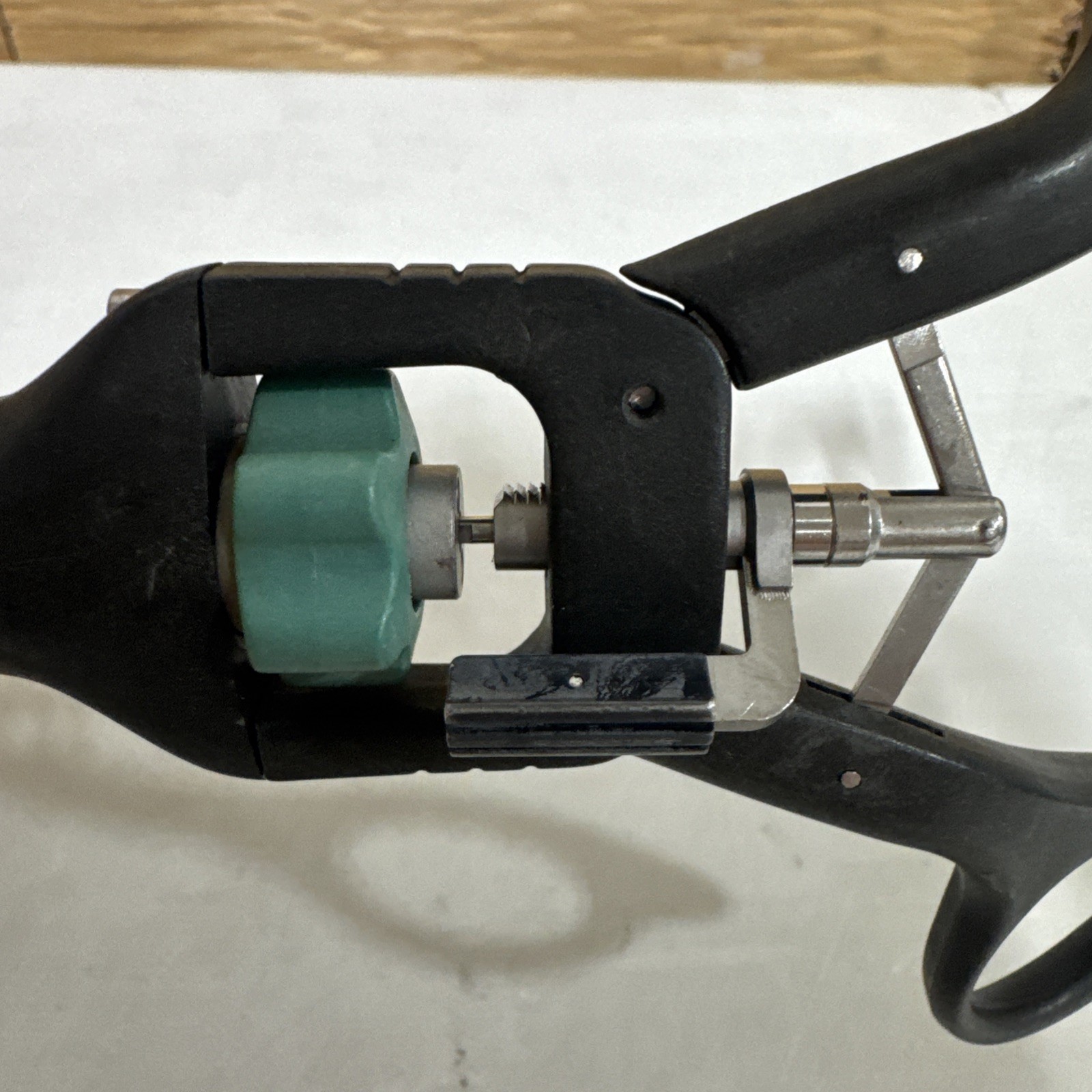 Snowden Pencer Laparoscopic Articulating Grasper / FB5