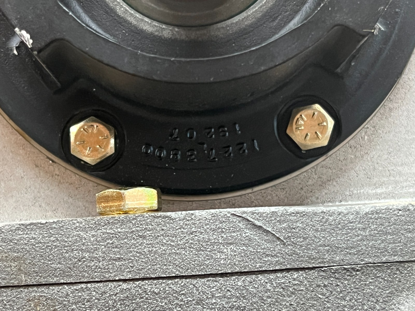COMBAT TANK 19207-12273742-1 ANGLE DRIVE UNIT, 4-MOUNTING HOLE