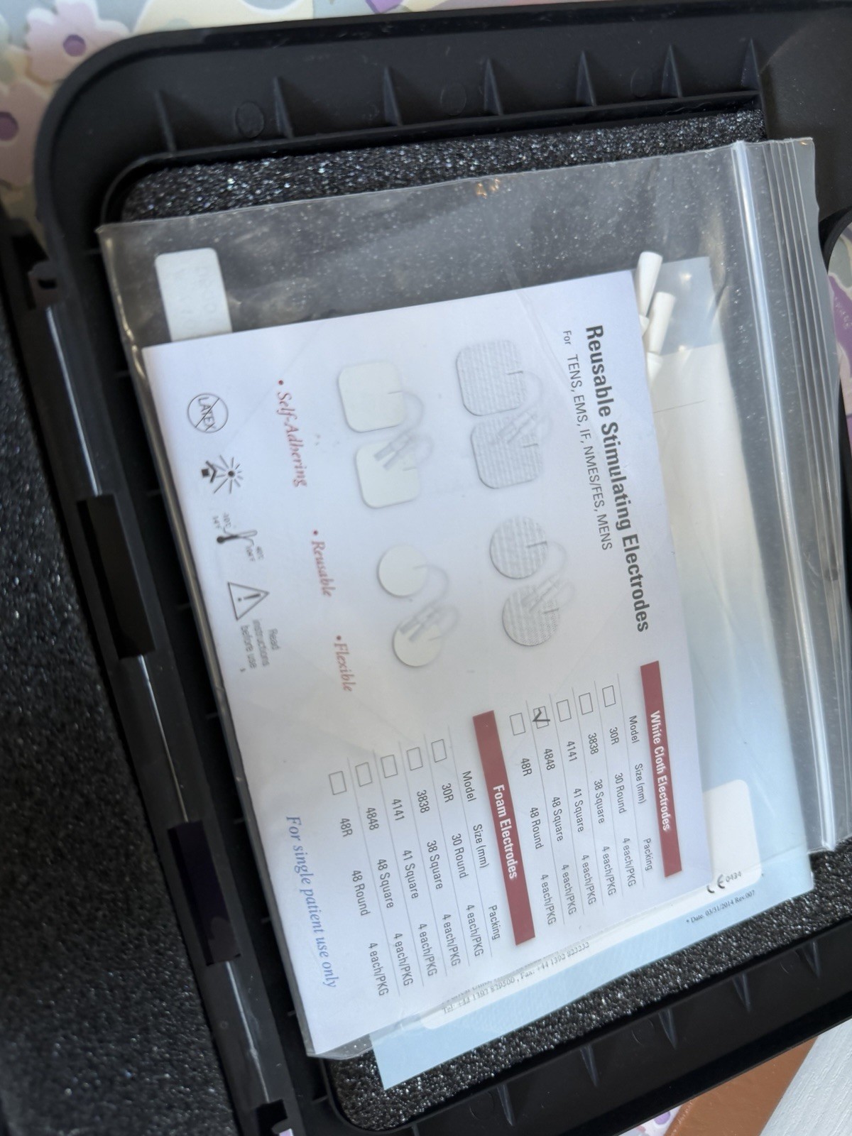 MAXTENS 1000 TENS Unit Handheld with Electrodes, Accessories, Instruction Manual