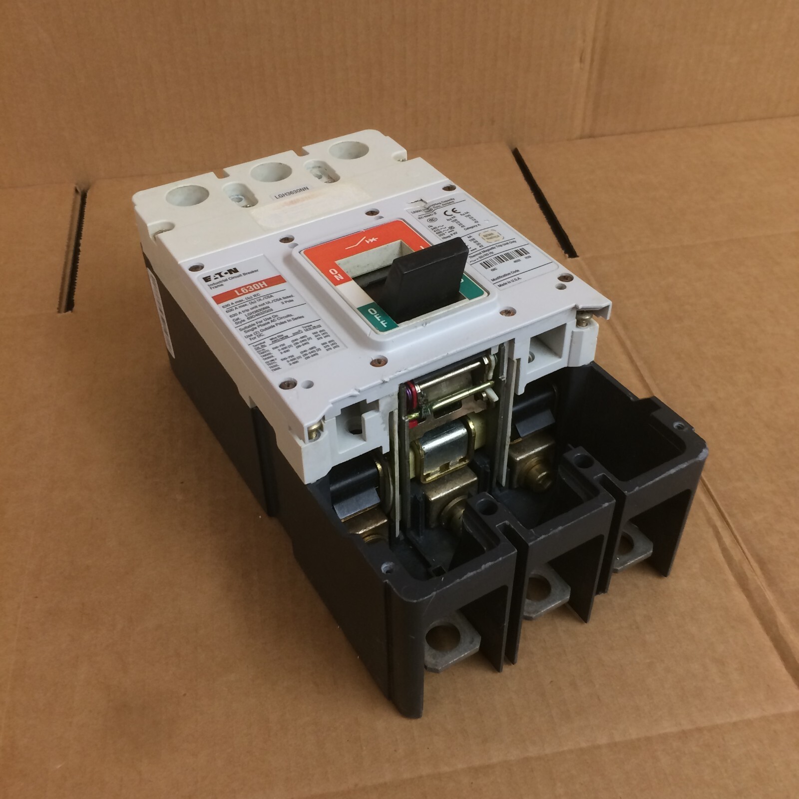 Eaton Cutler Hammer L630H LGH3630NN 600amp 3pole circuit breaker 480V 3P NICE!