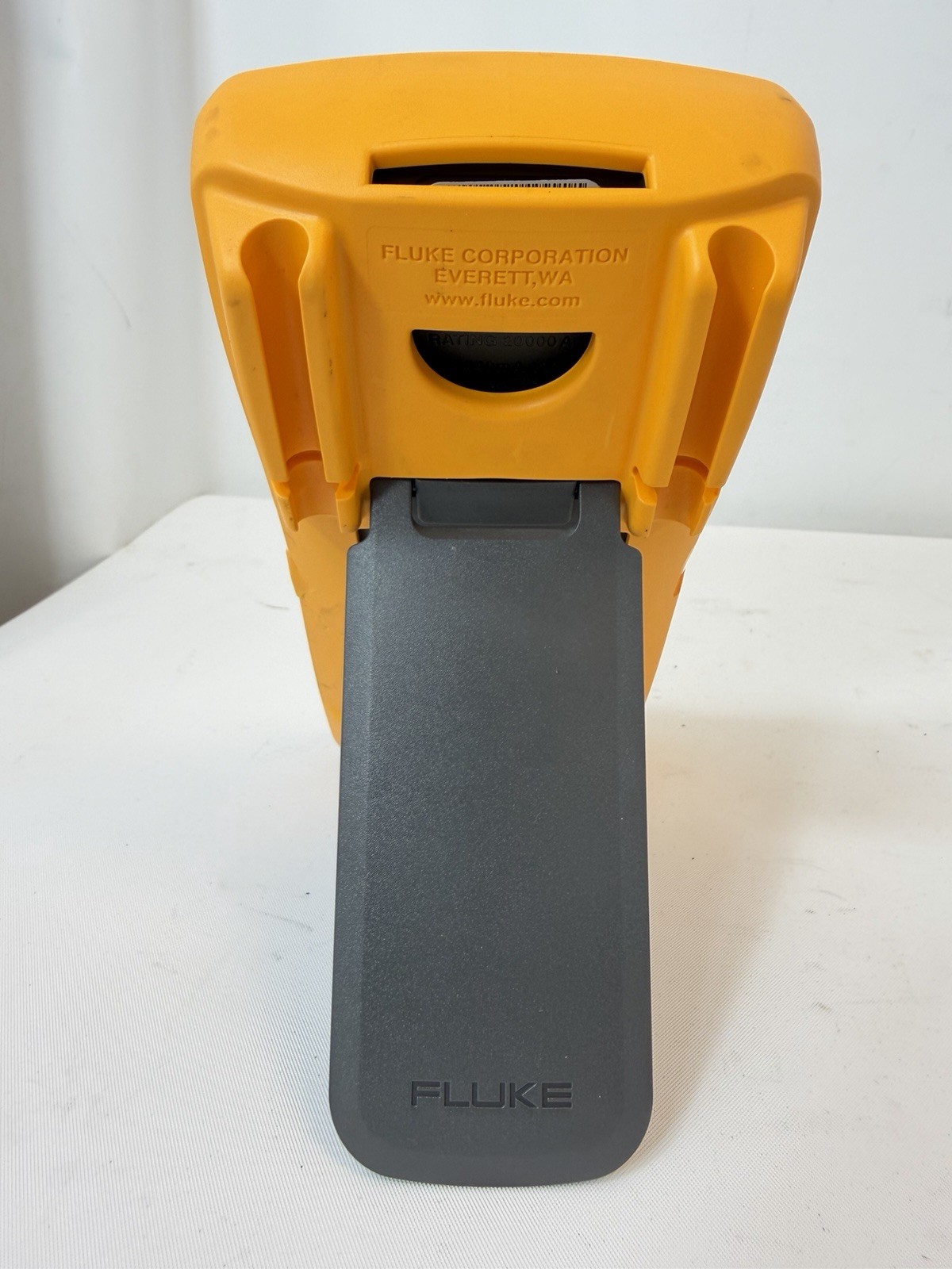 Fluke 15B+ Plus CAT III 600V Digital Multimeter (1000V/10A) – FAST SHIPPING